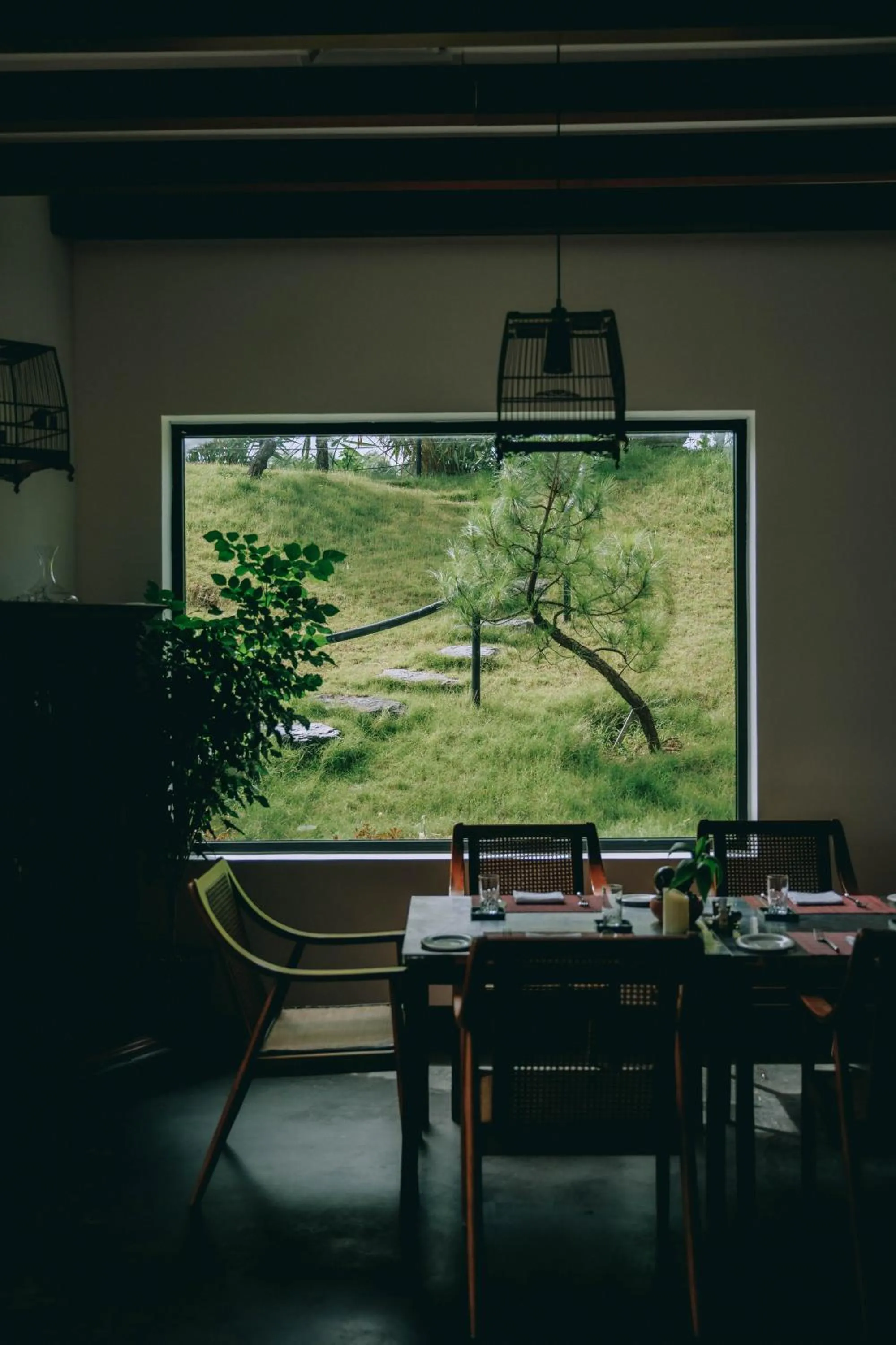 Restaurant/places to eat in aNhill Boutique