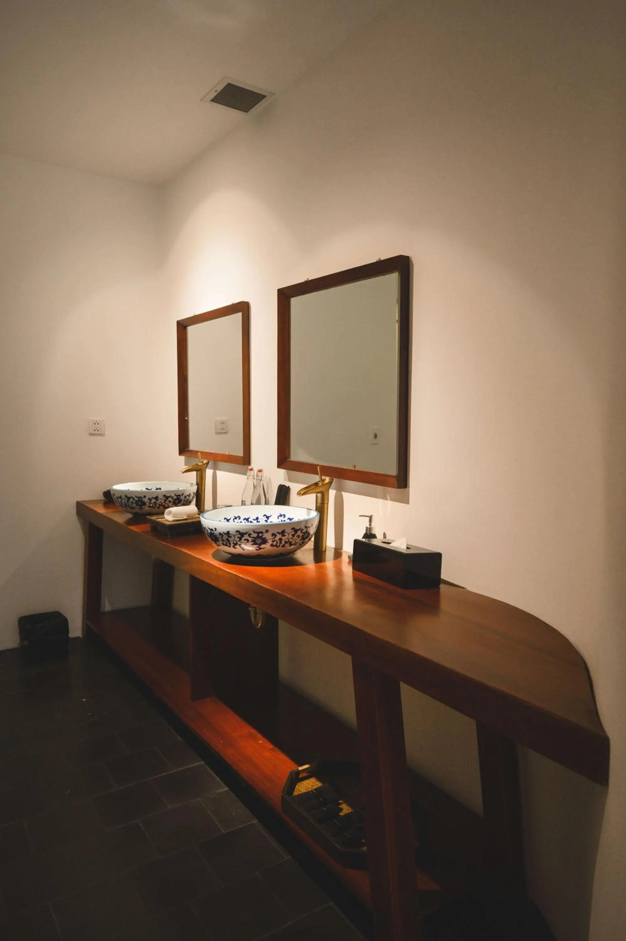 Bathroom in aNhill Boutique