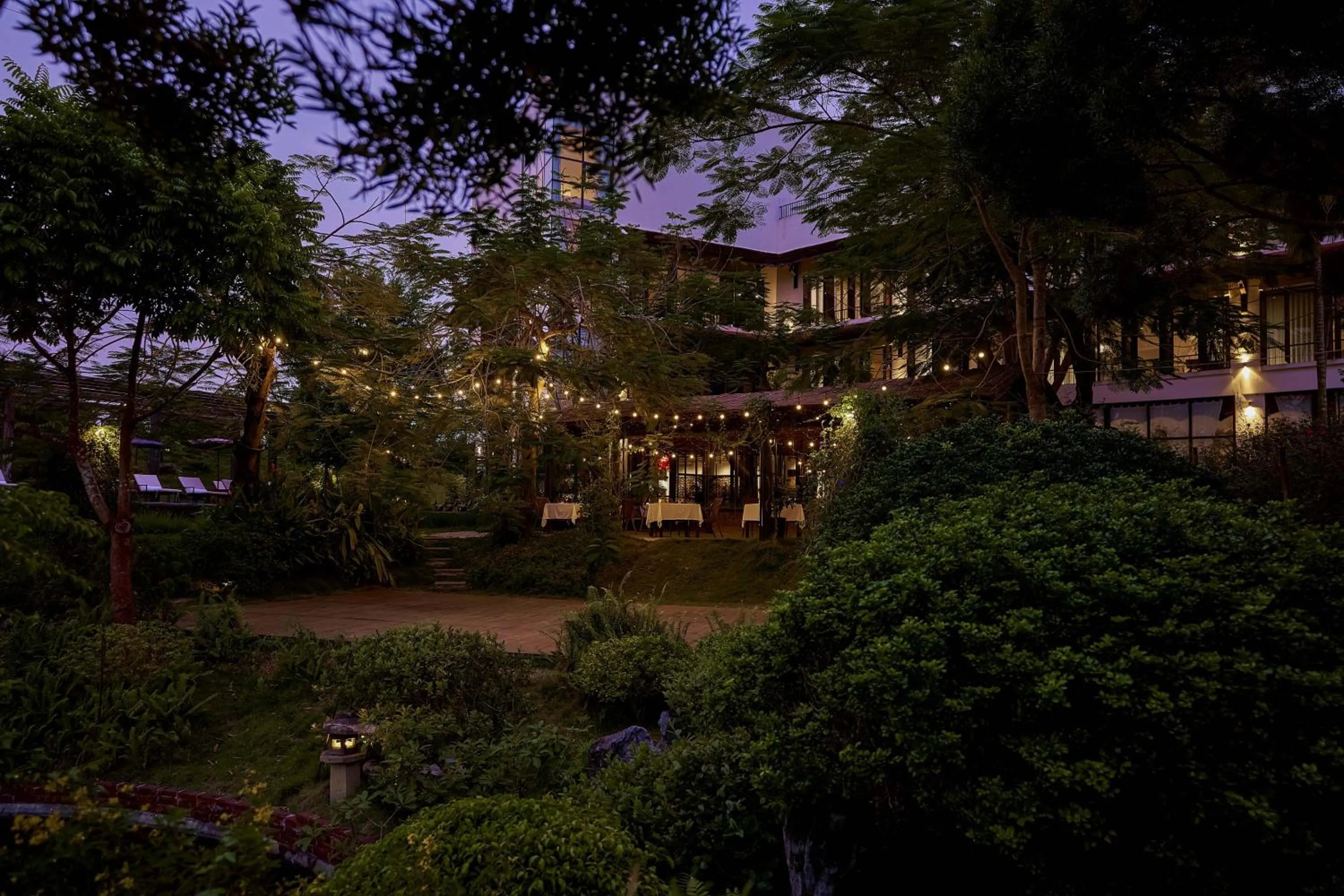 Garden in aNhill Boutique