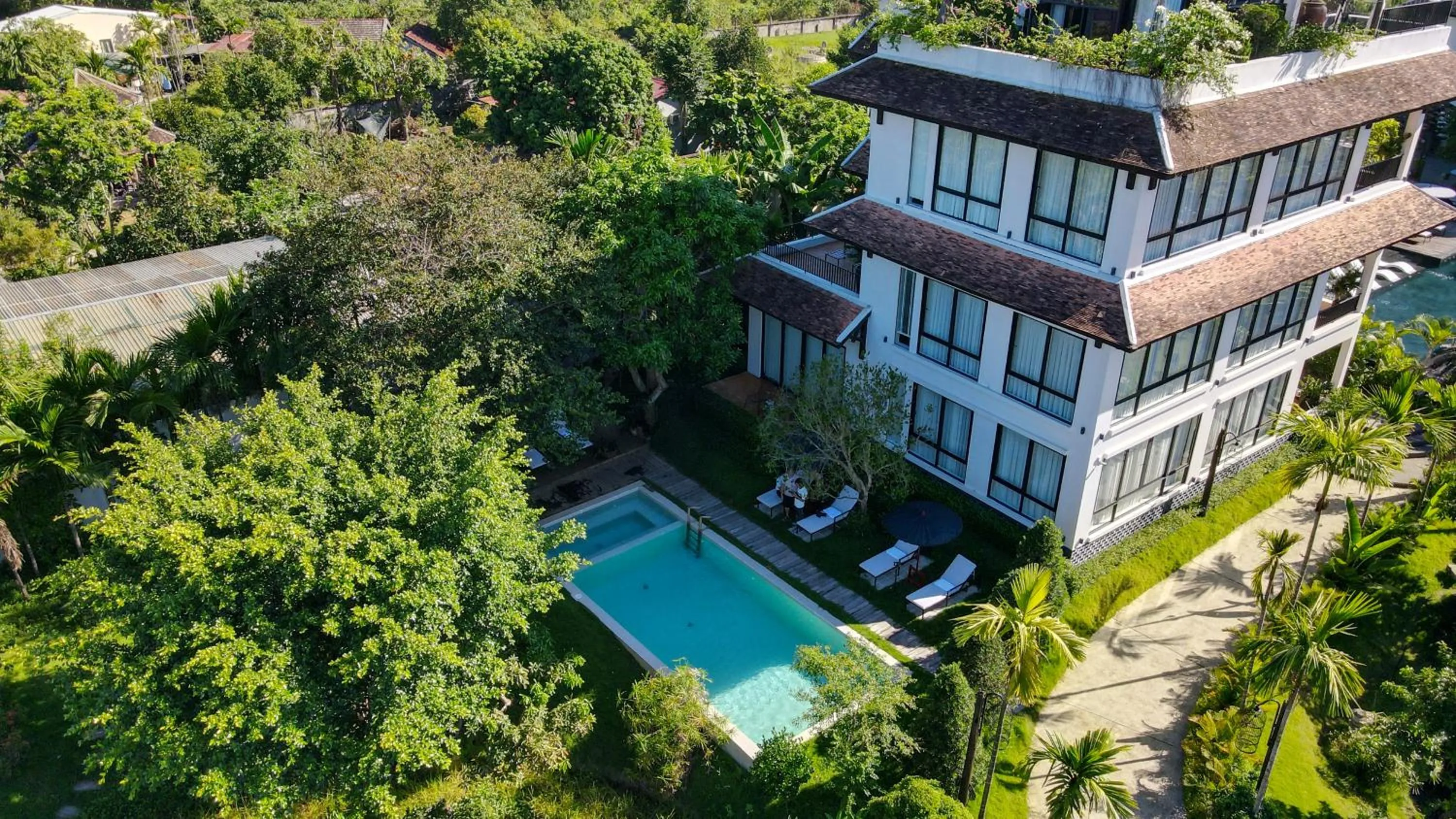 Garden in aNhill Boutique