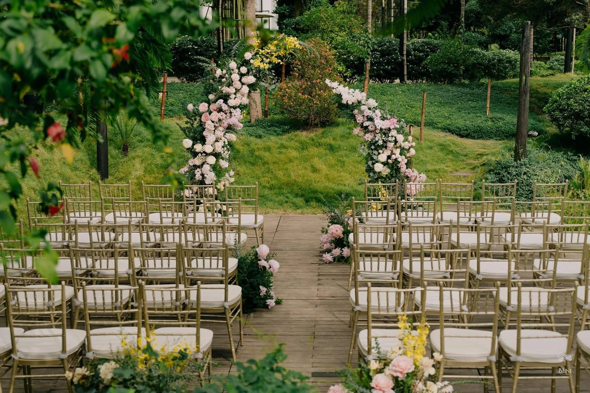 wedding in aNhill Boutique