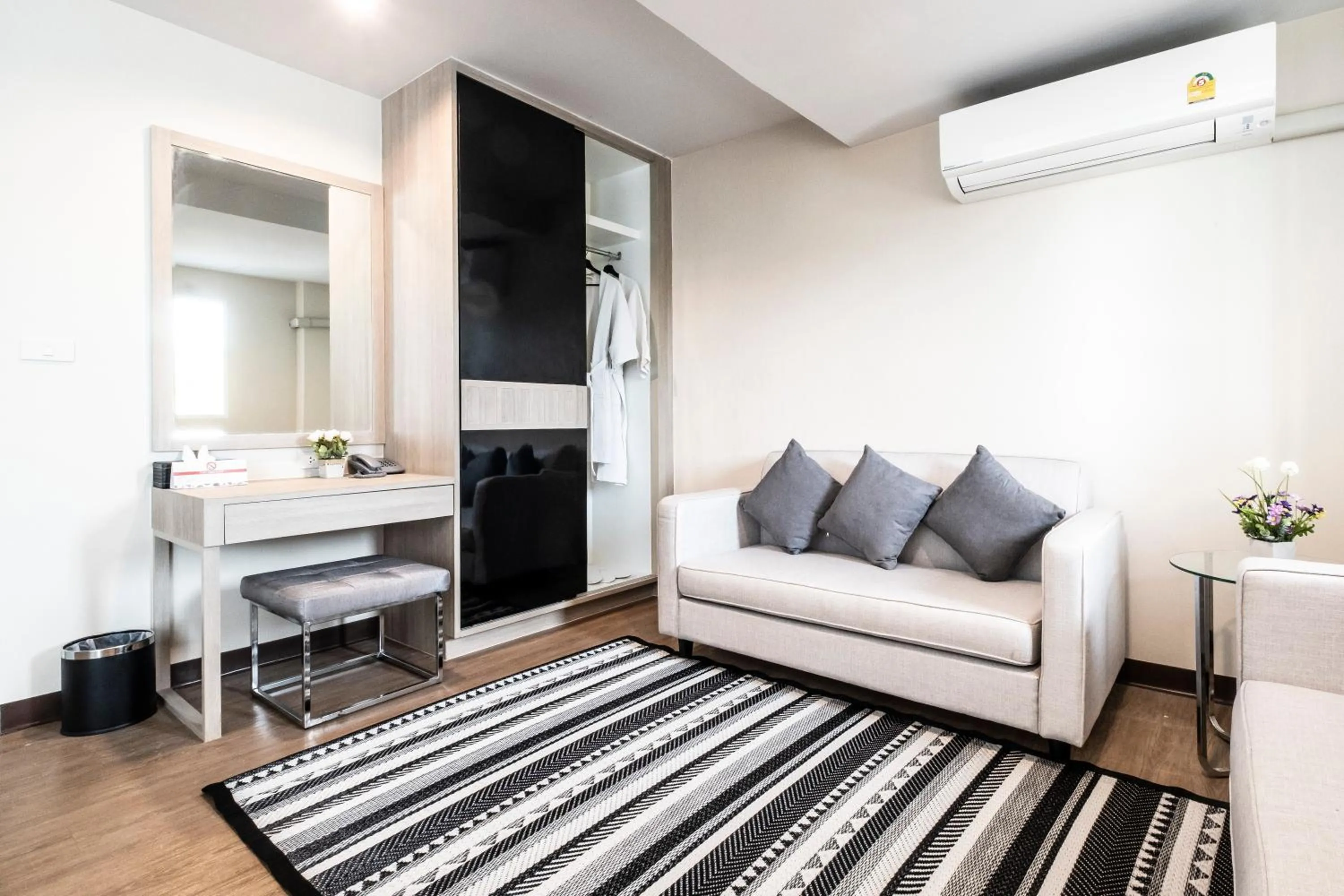 Living room in The Airport Courtyard Suvarnabhumi Airport