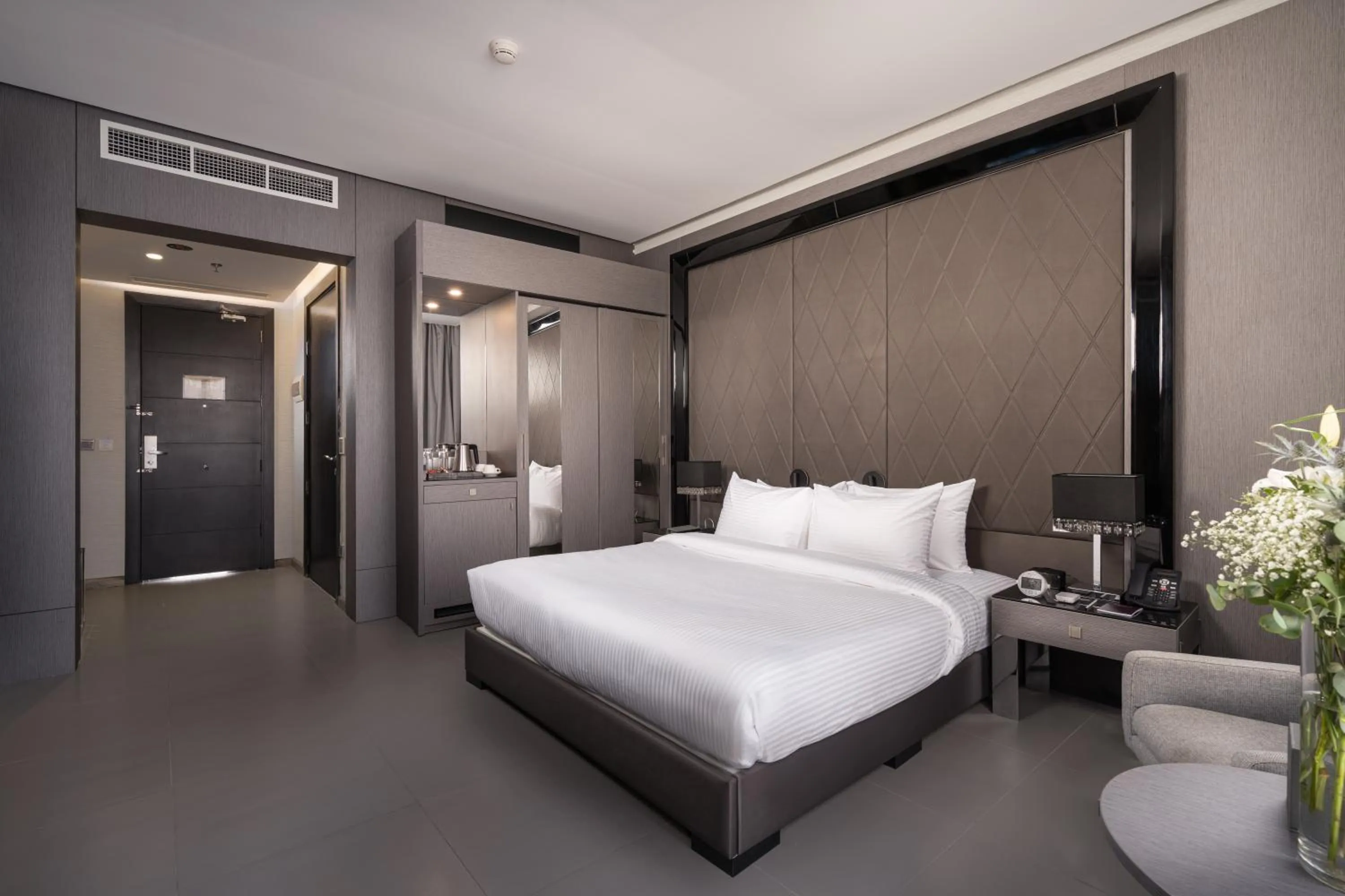 Bedroom, Bed in Sukoon Hotel