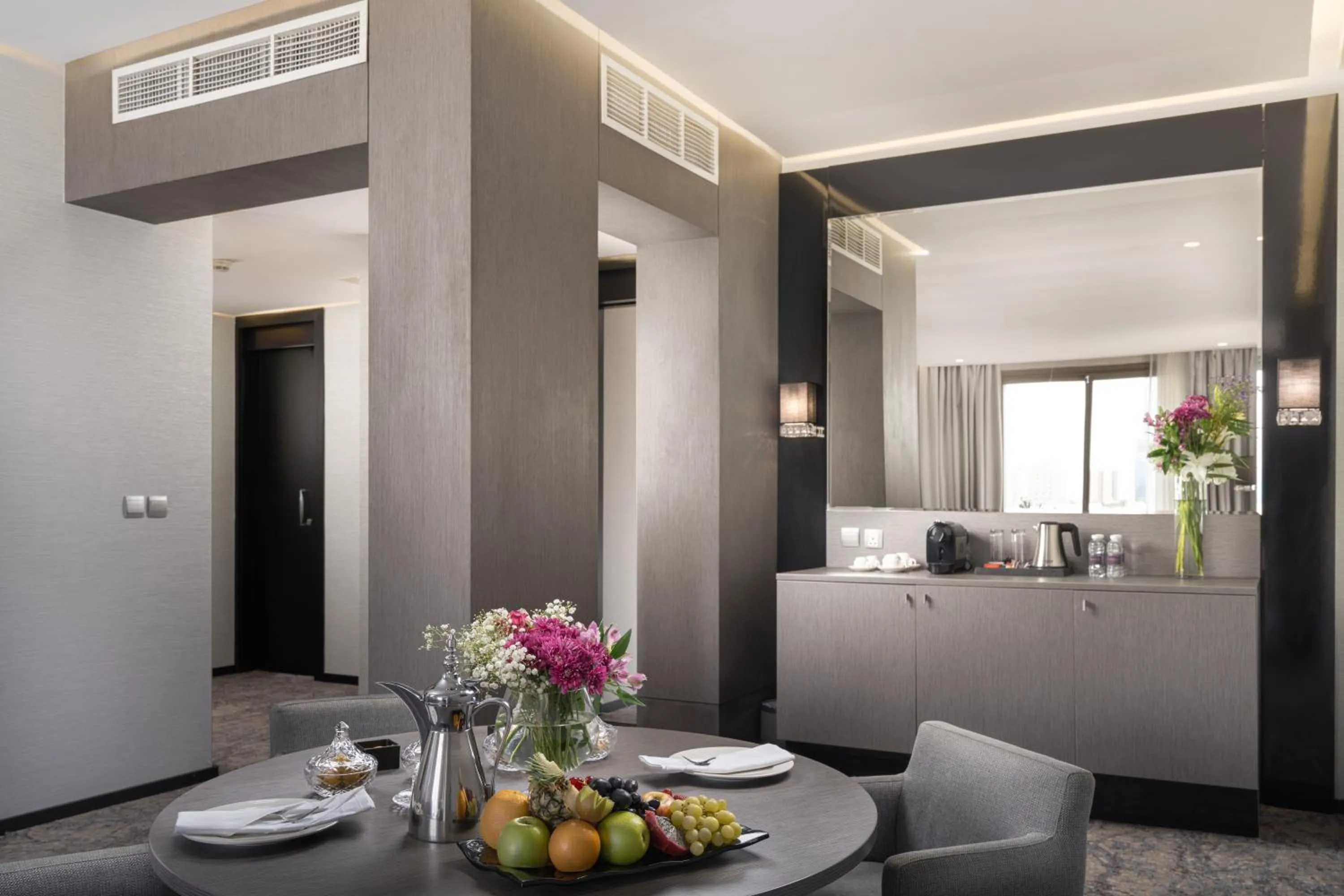 Coffee/tea facilities in Sukoon Hotel