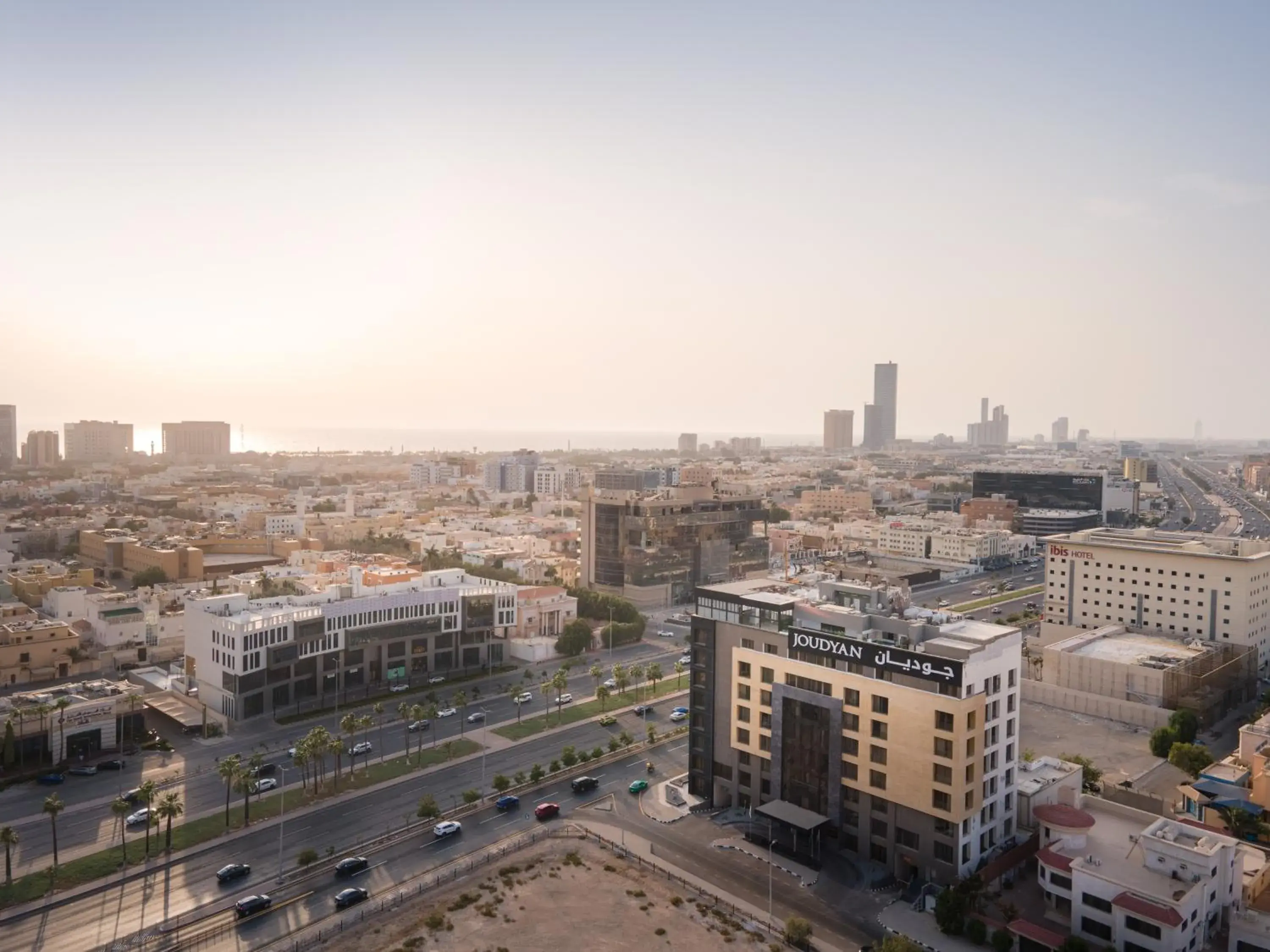 Street view in Joudyan King Road Jeddah by Elafجوديان طريق الملك جدة Street view in Joudyan King Road Jeddah by Elafجوديان طريق الملك جدة