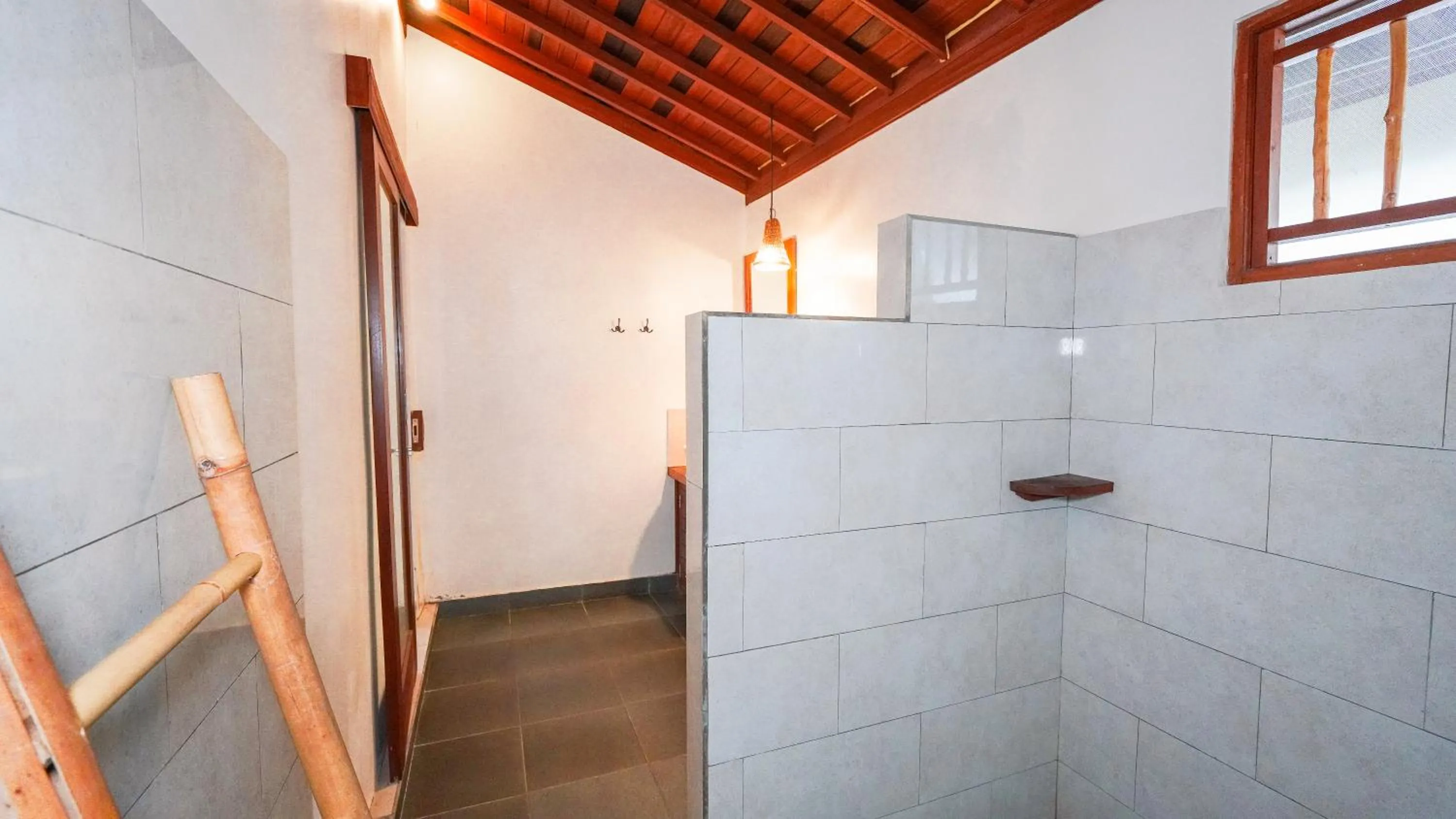 Green Coconut Cottage