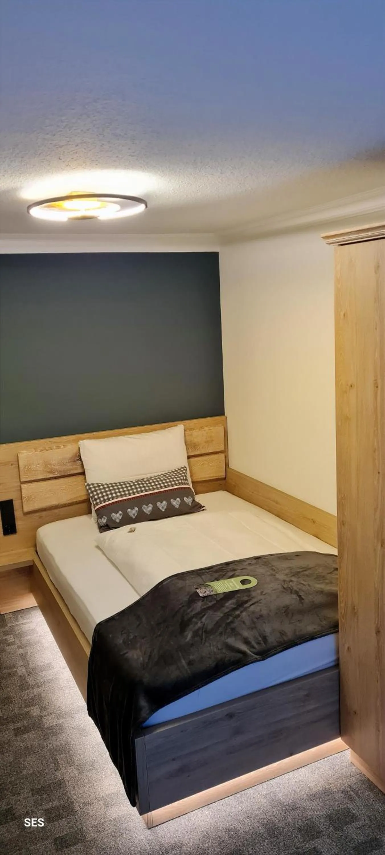 Photo of the whole room, Bed in Hotel Quellenhof