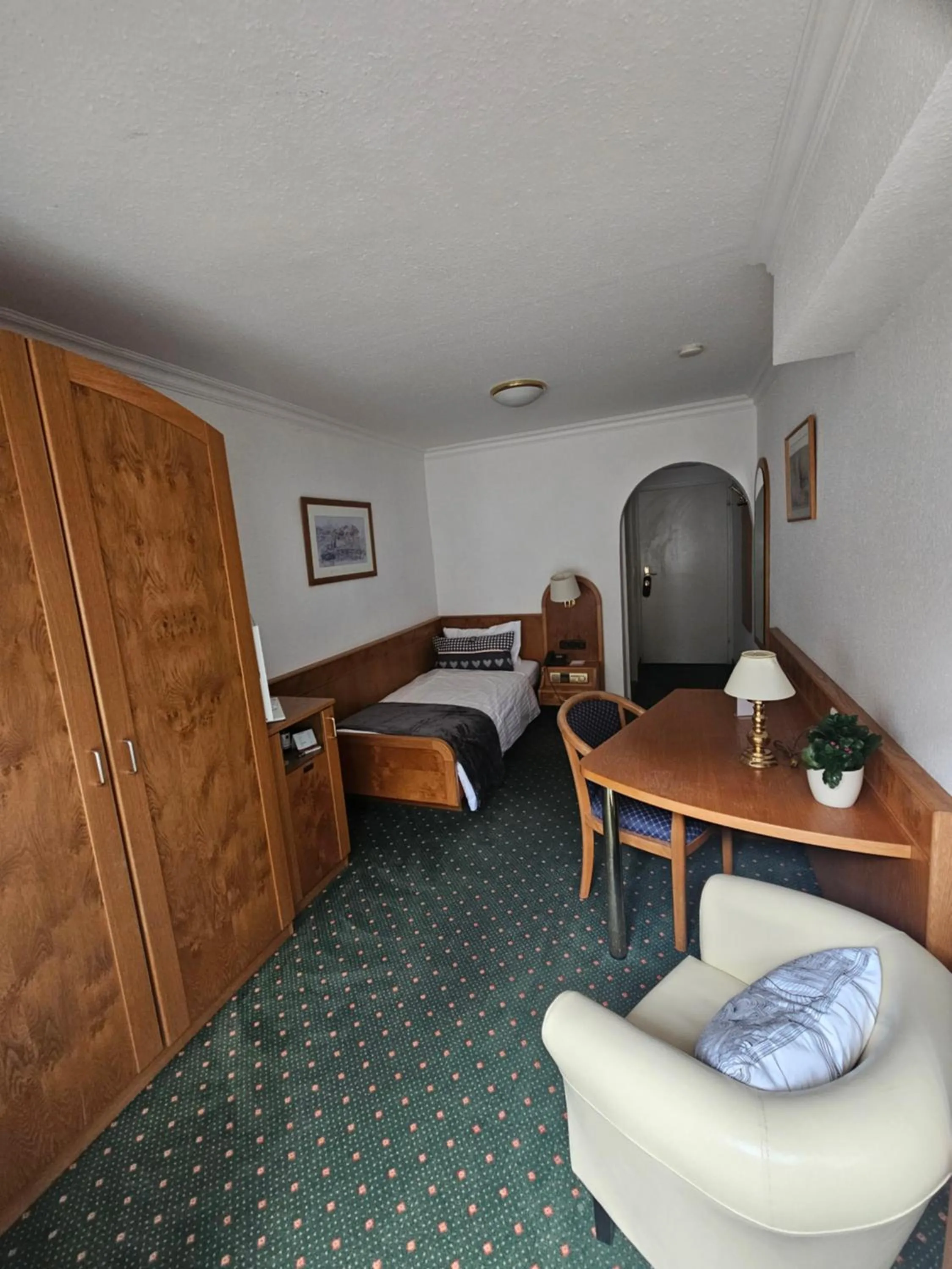 Photo of the whole room in Hotel Quellenhof