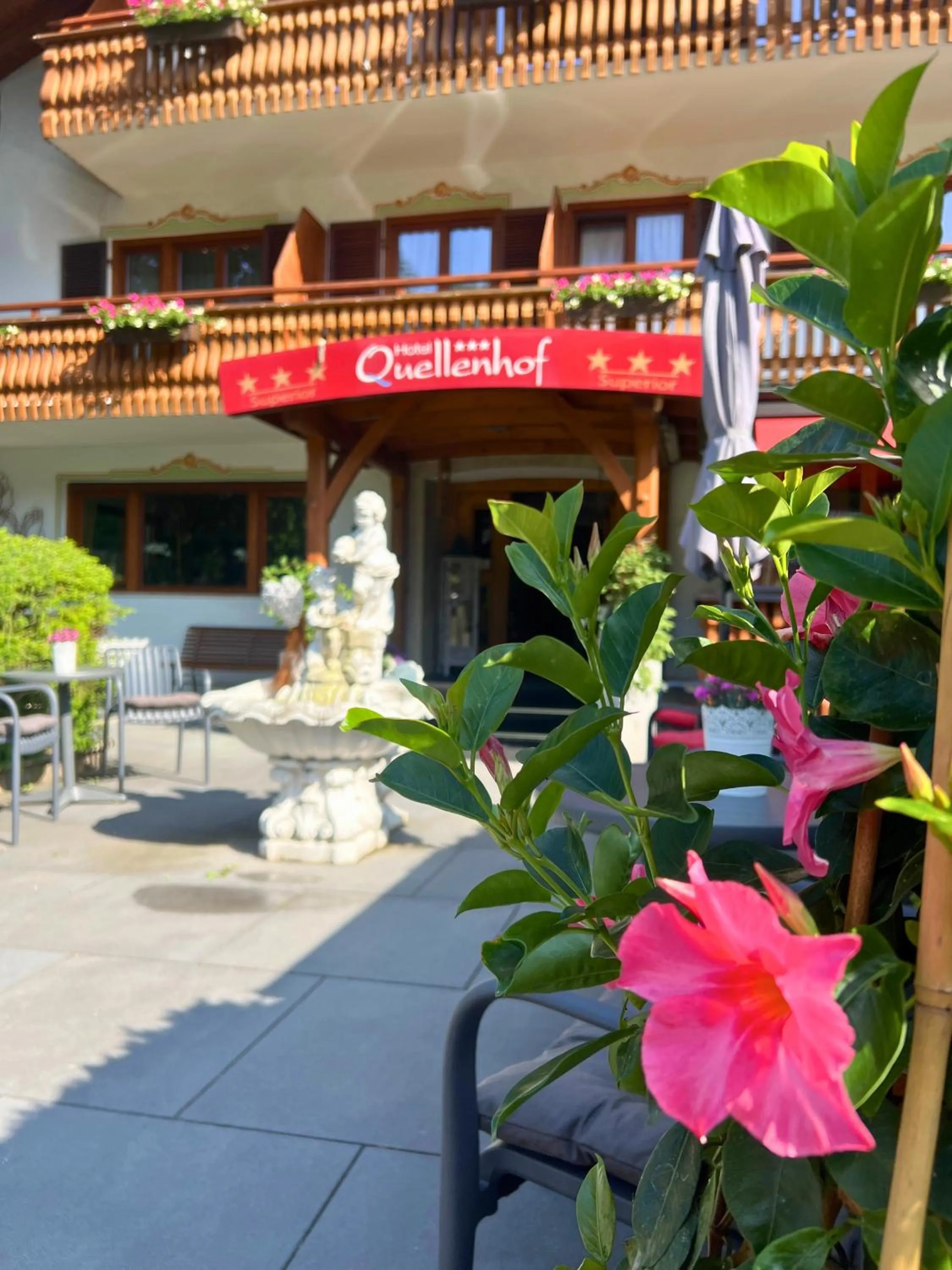 Facade/entrance in Hotel Quellenhof