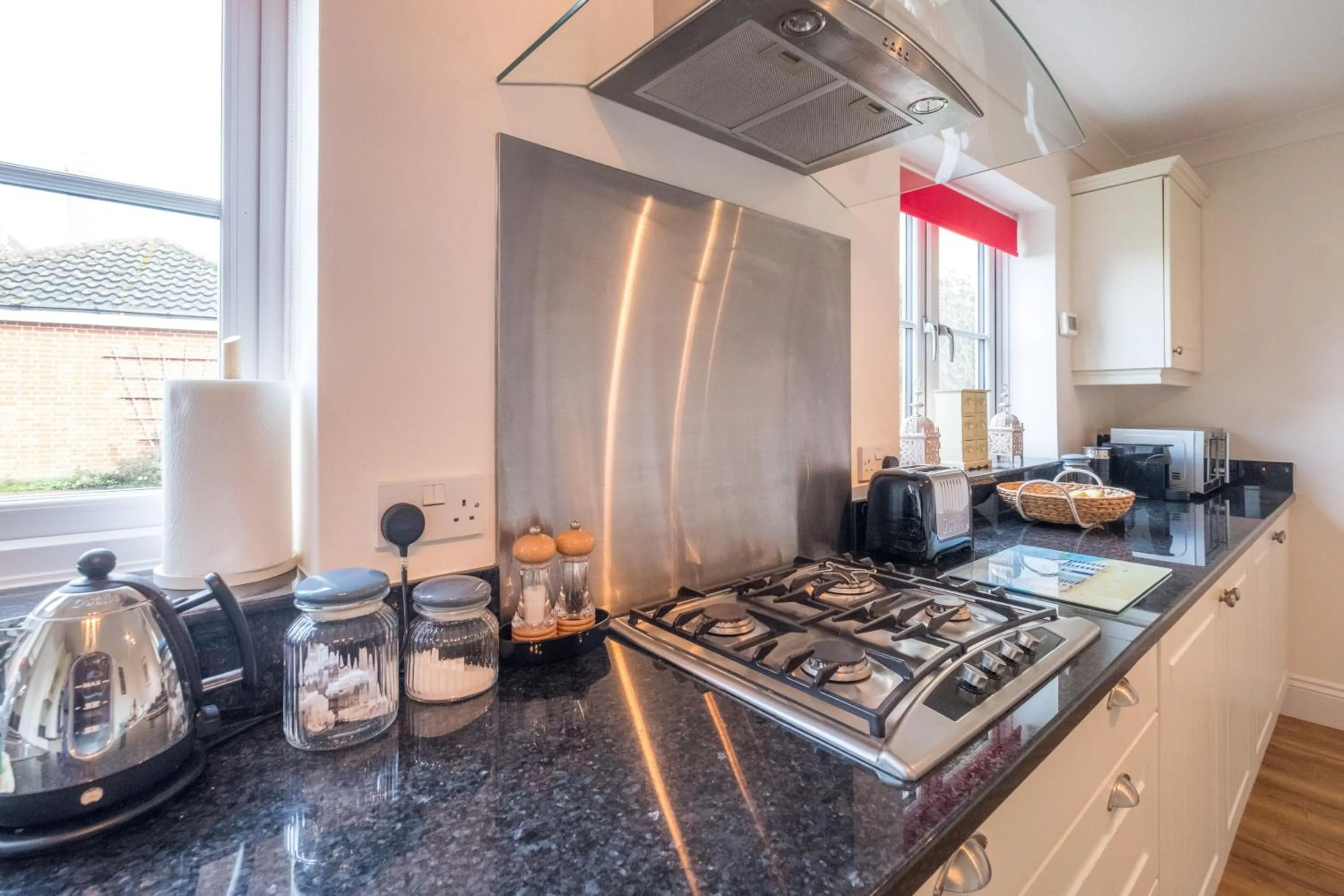 April Cottage, Aldeburgh - Close to Aldeburgh beach and High Street - Managed by Aldeburgh Coastal Cottages