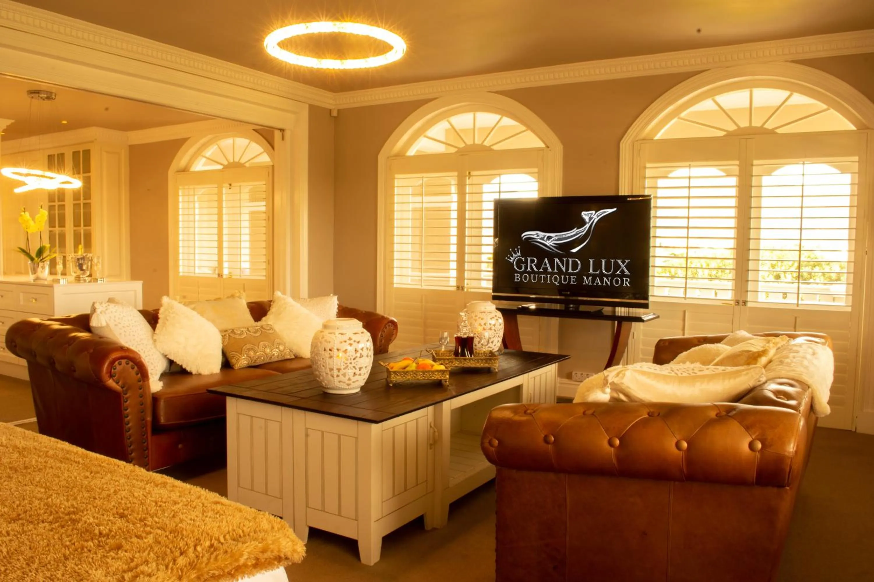 TV and multimedia in Grand Lux Boutique Manor