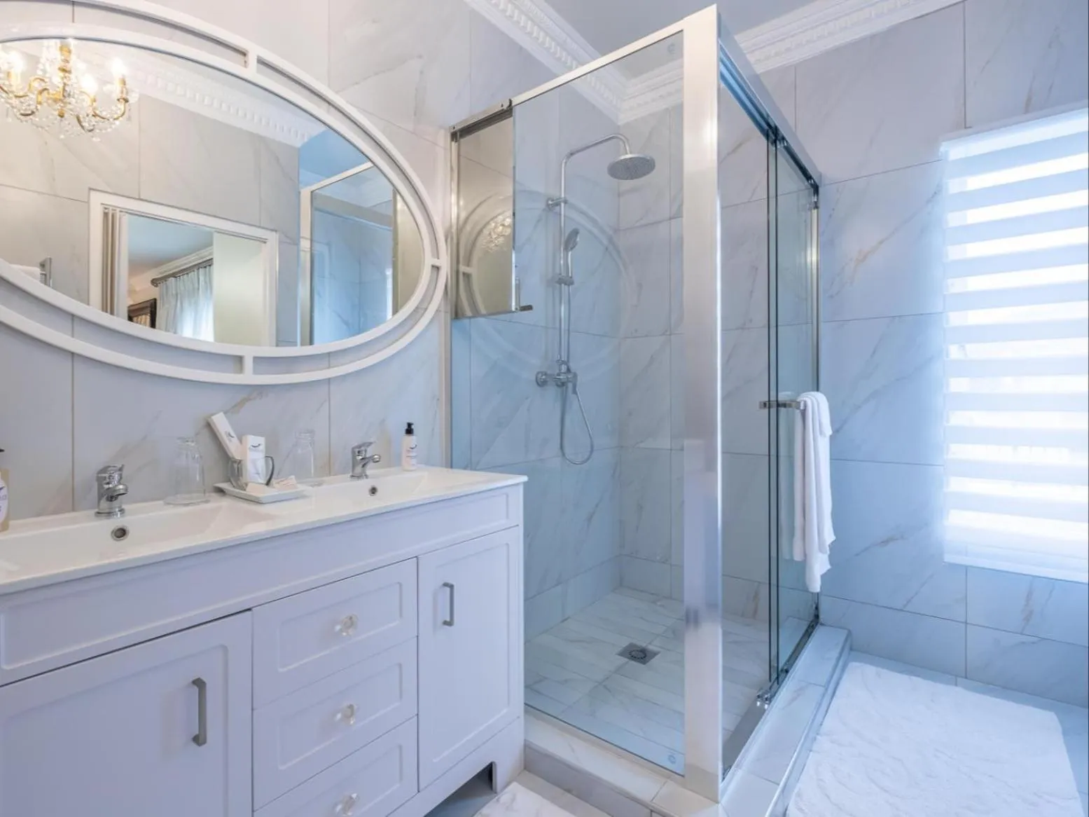 Bathroom in Grand Lux Boutique Manor