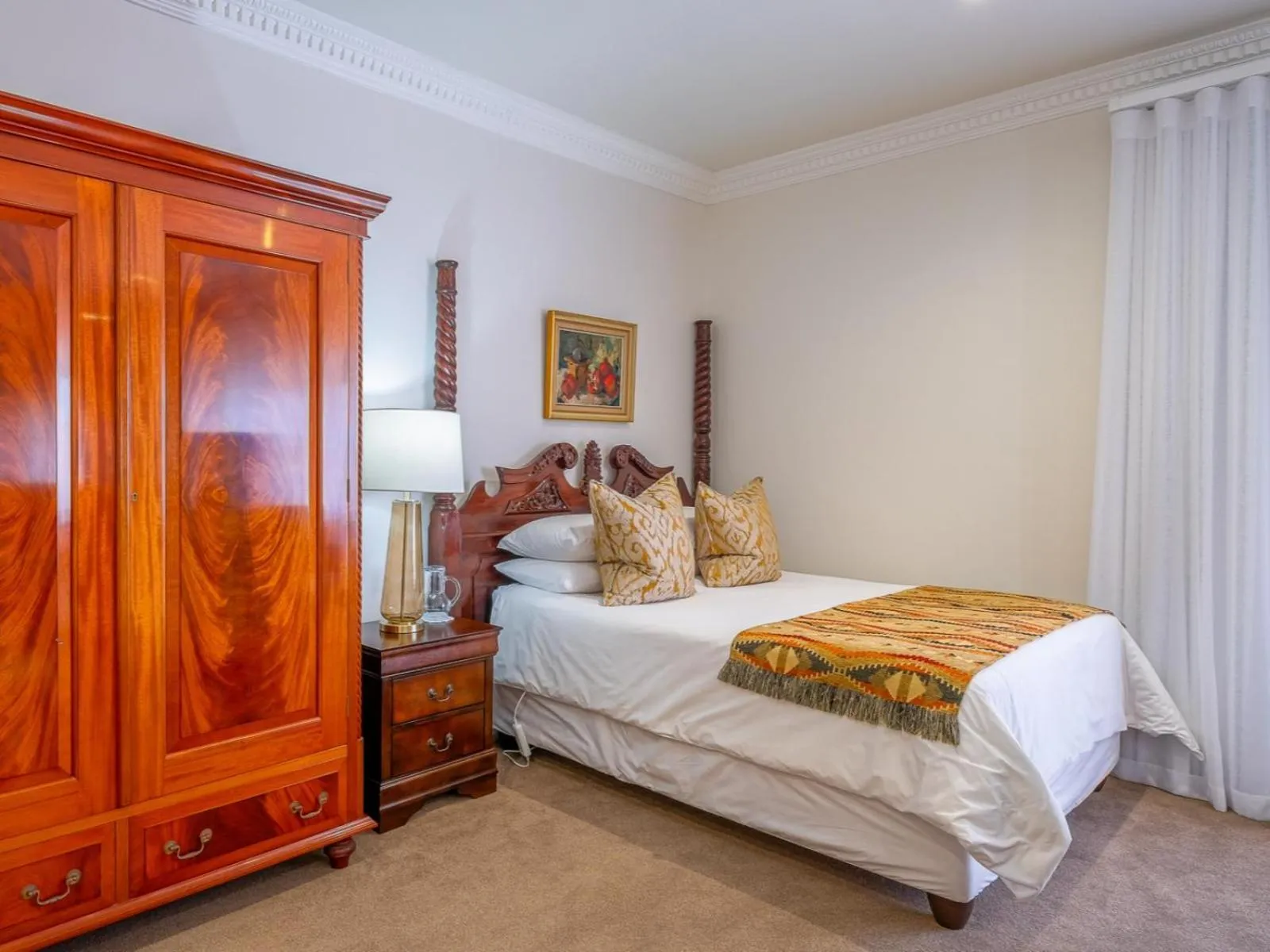 Bedroom, Bed in Grand Lux Boutique Manor