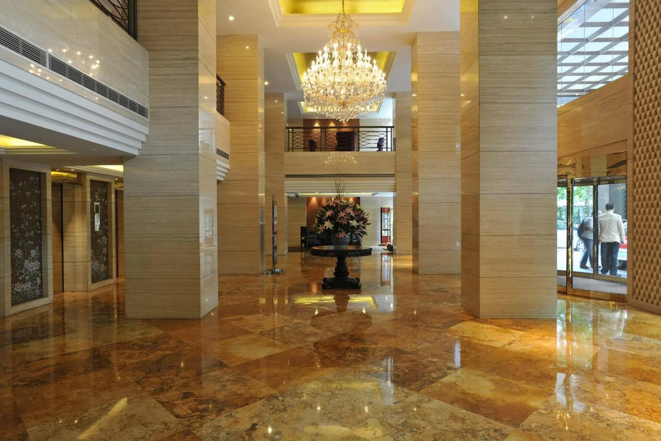 Lobby or reception in Hengshan Picardie Hotel