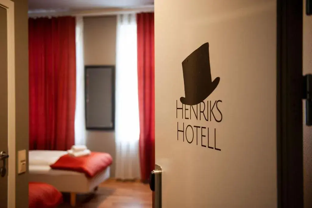 Bed in Henriks Hotell Bed in Henriks Hotell