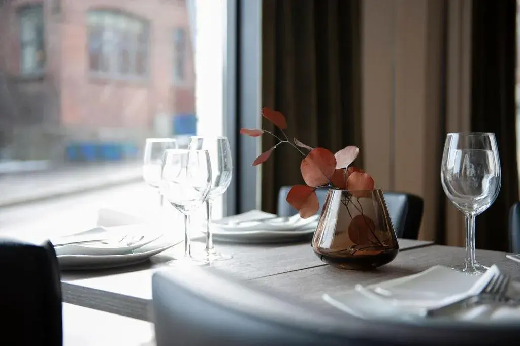 Restaurant/places to eat in Henriks Hotell Restaurant/places to eat in Henriks Hotell