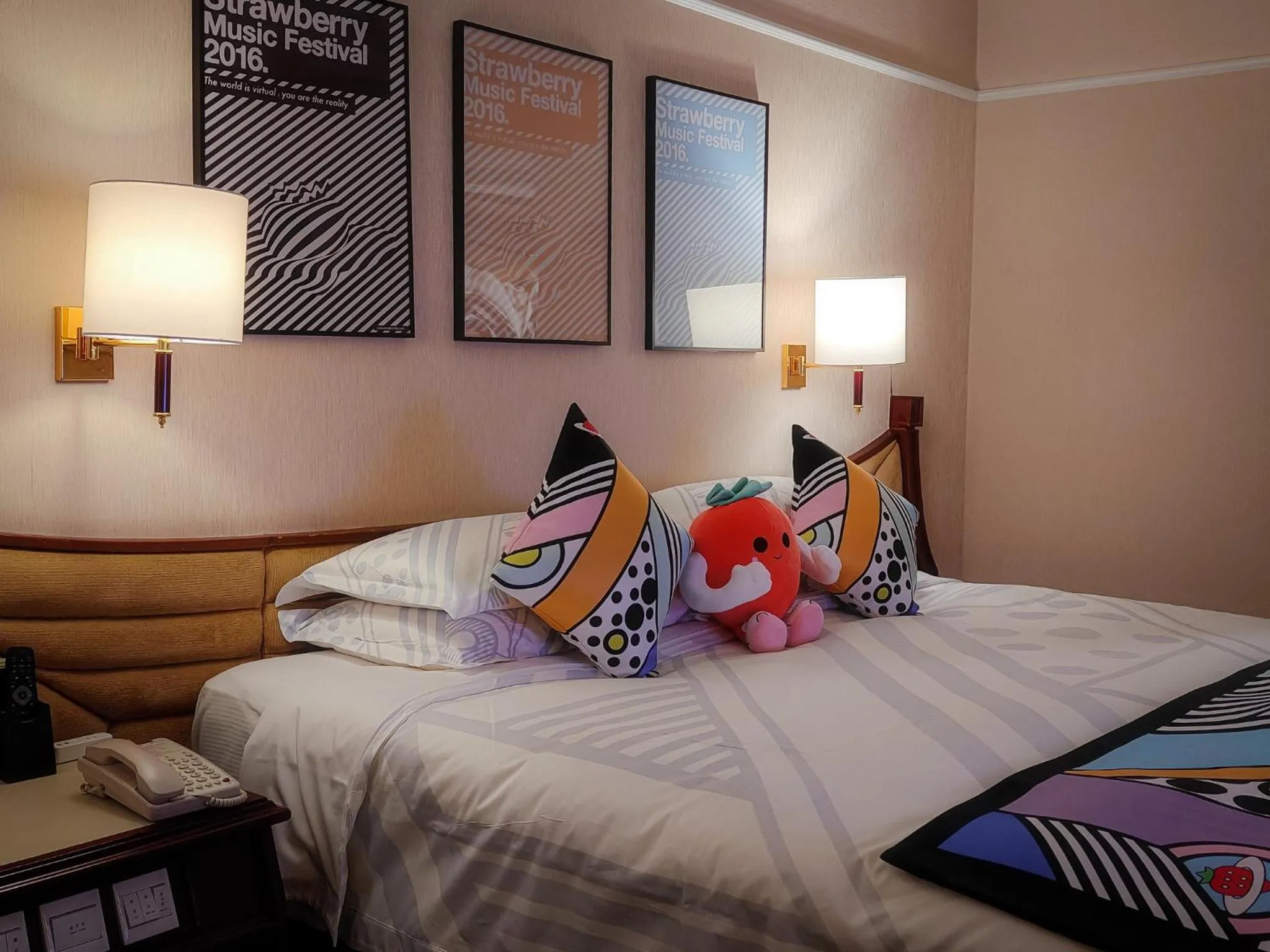 Photo of the whole room, Bed in Metropark Lido Hotel Beijing