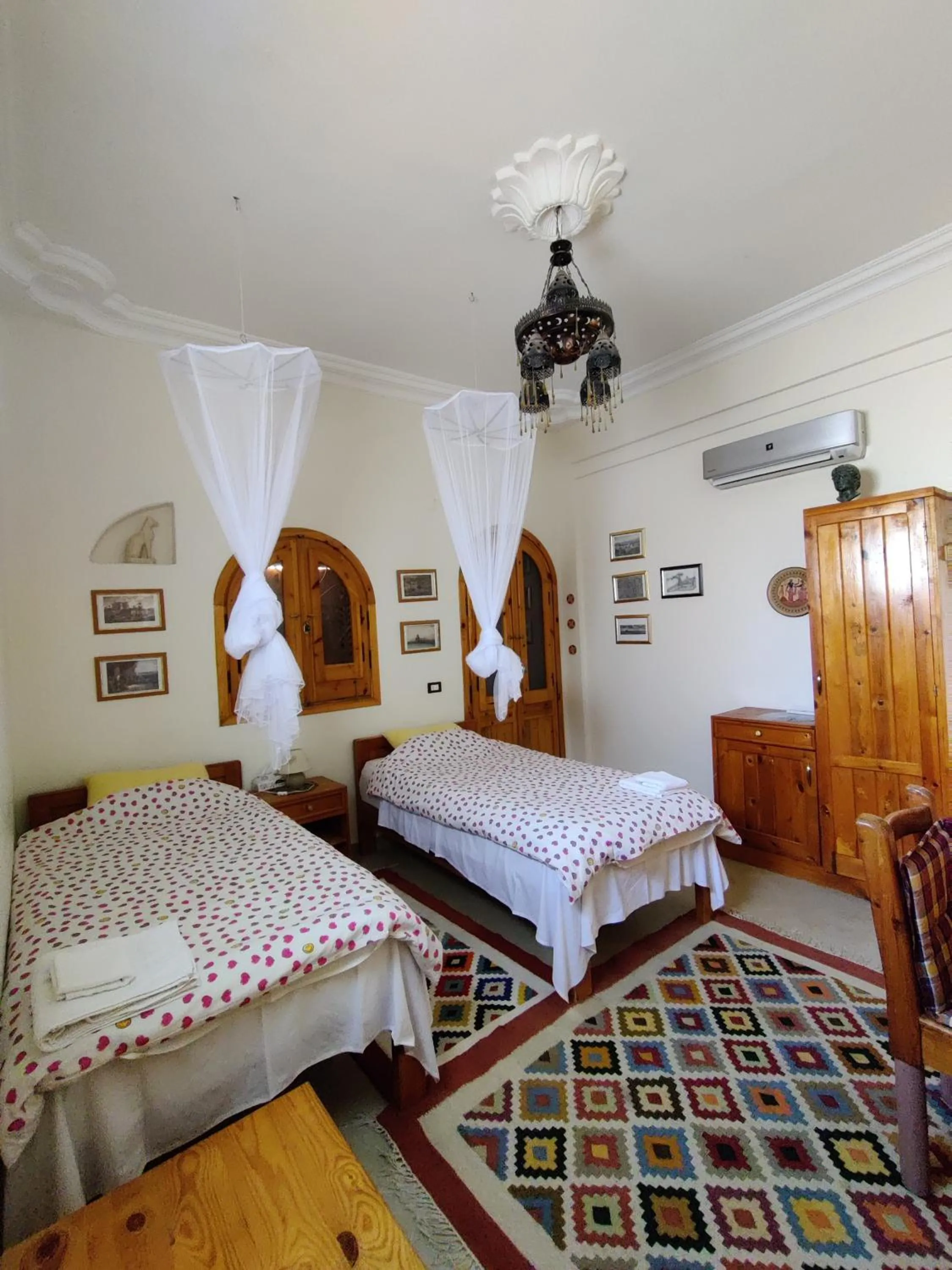 Bed in Alexander Lodge