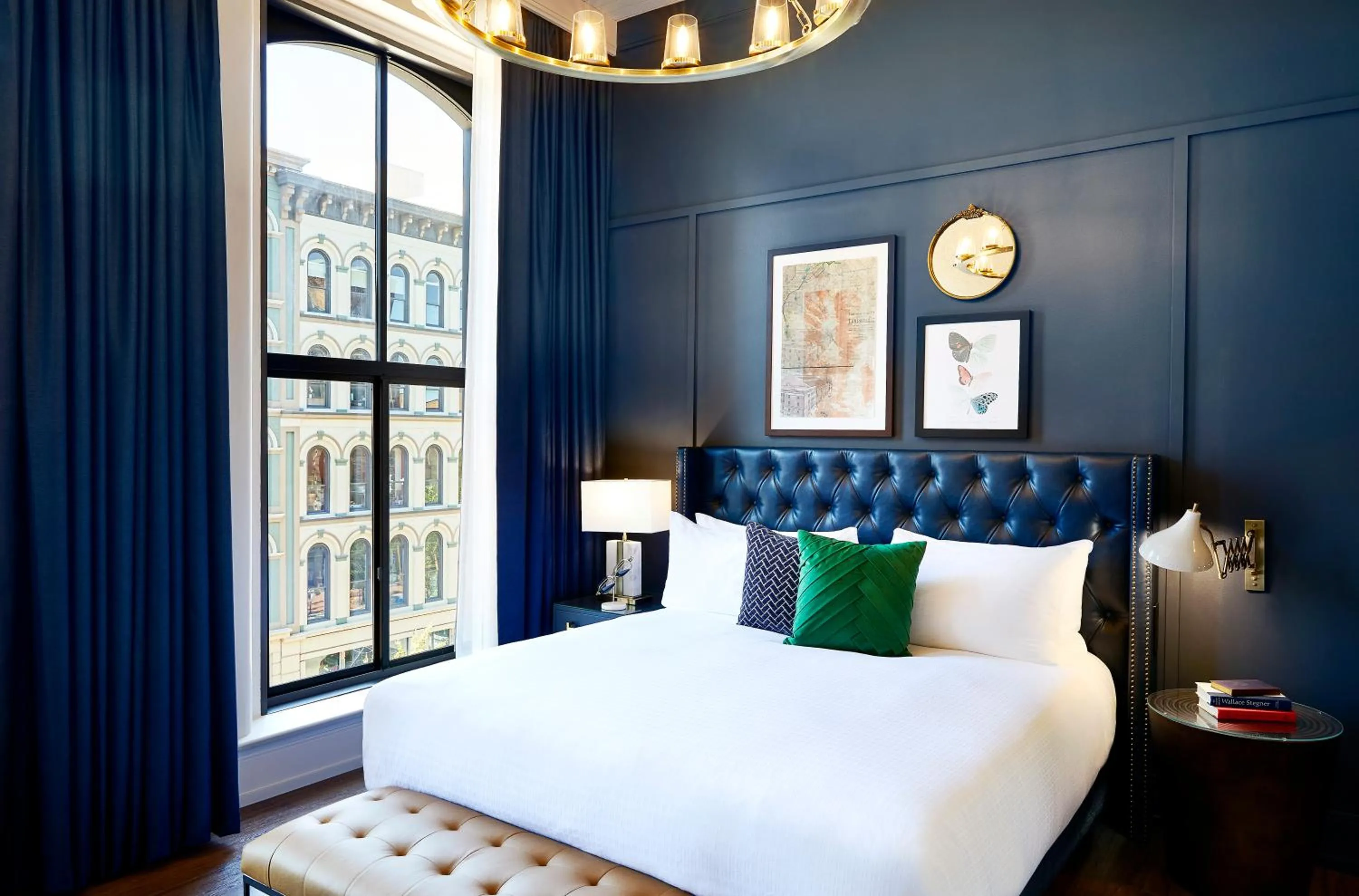 Bedroom, Bed in The Grady Hotel