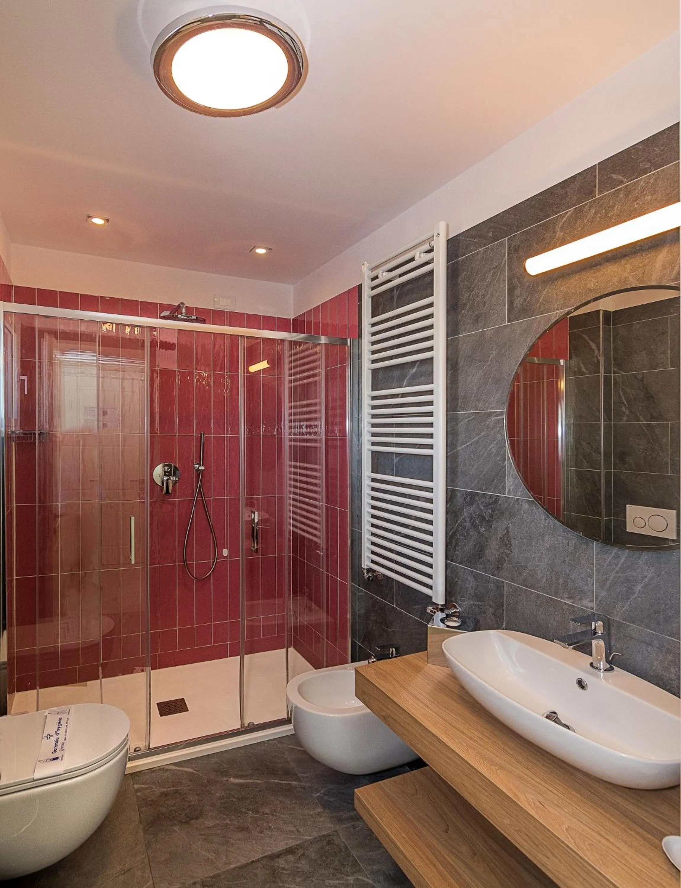 Bathroom in Hotel Mariotti