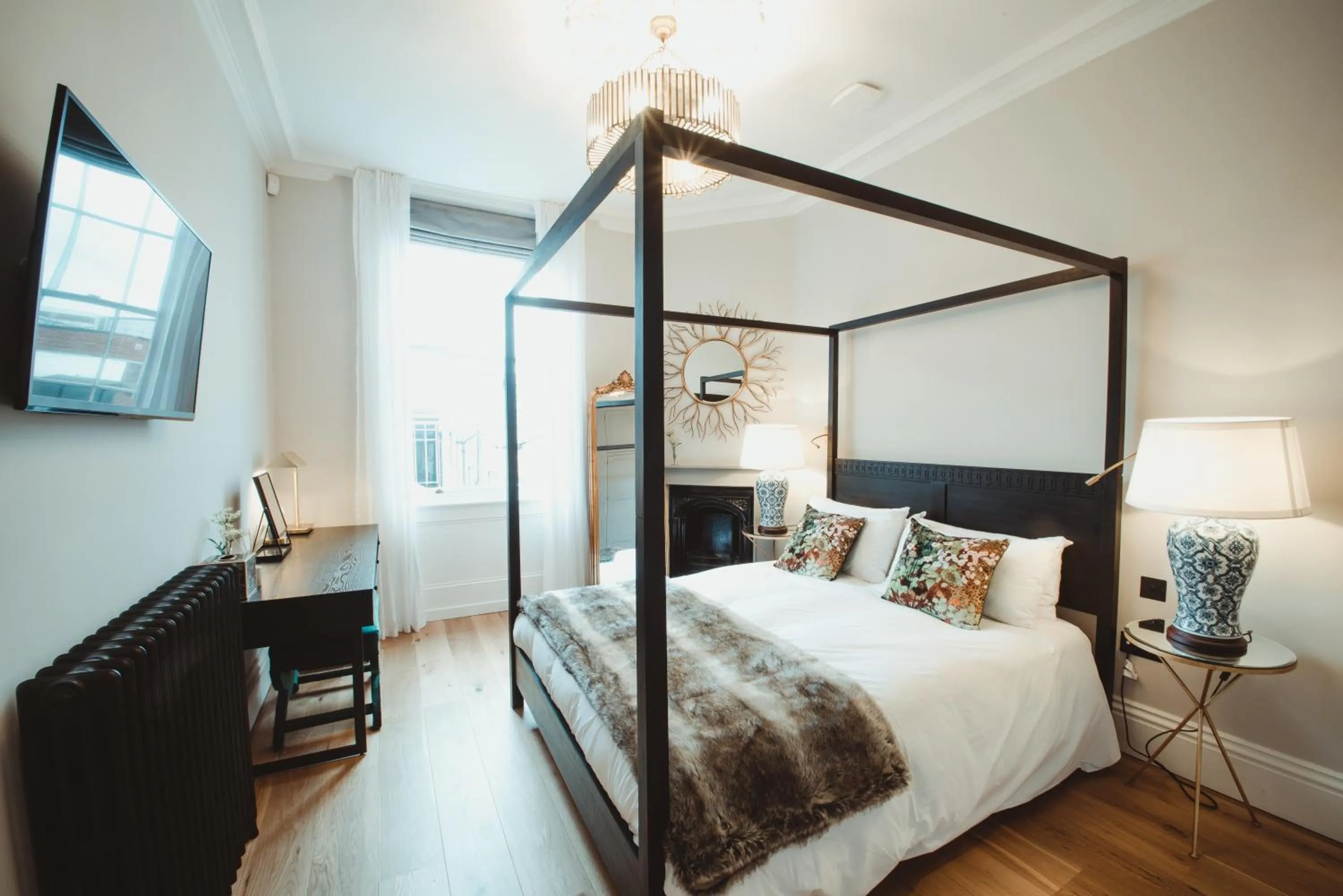 Bedroom, Bed in ch1 boutique stays