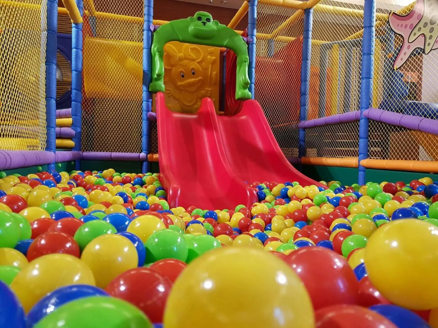 Children play ground in Chuang-Tang Spring SPA Hotel - Deyang