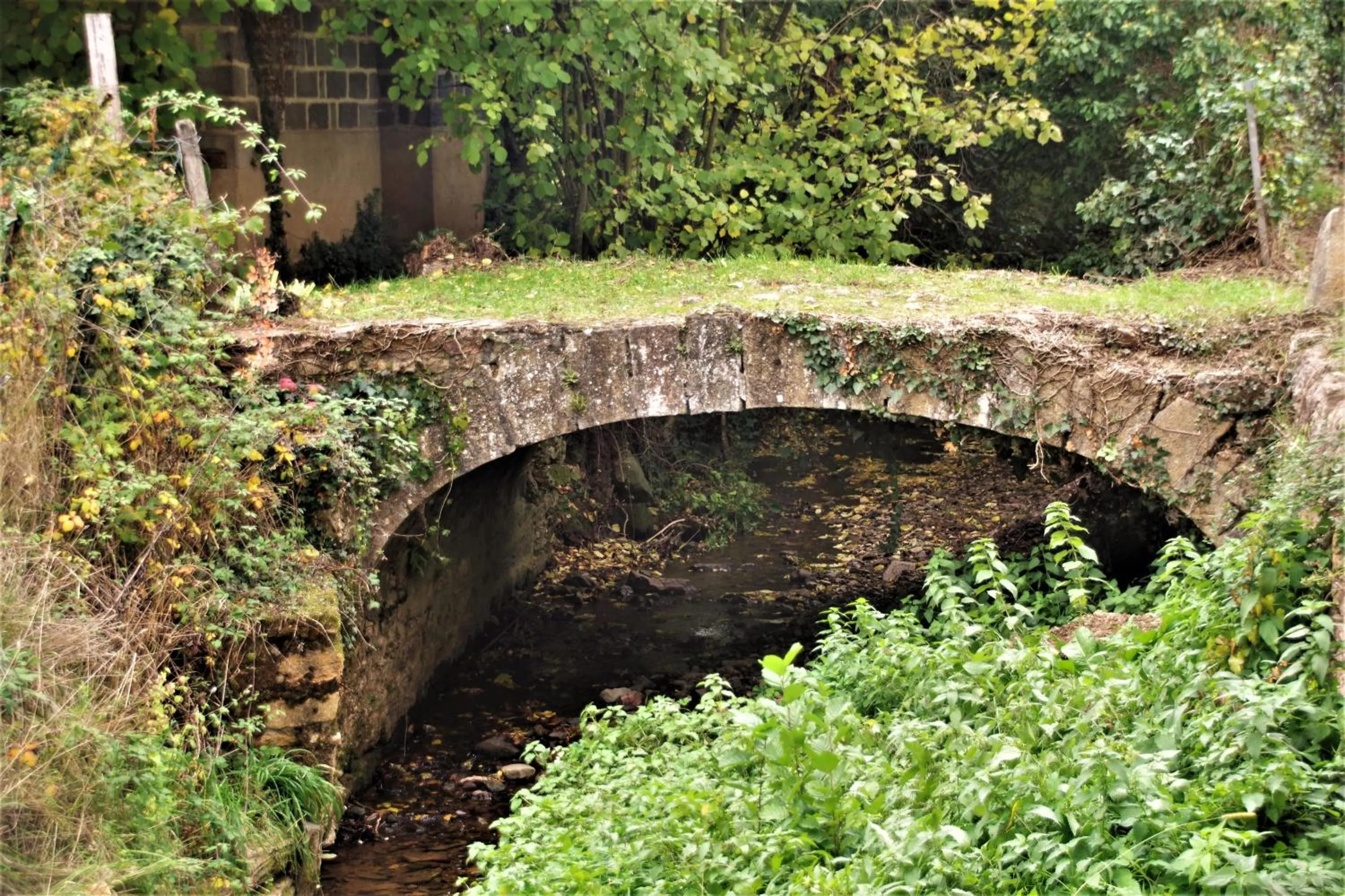 River view in Le vieux pont