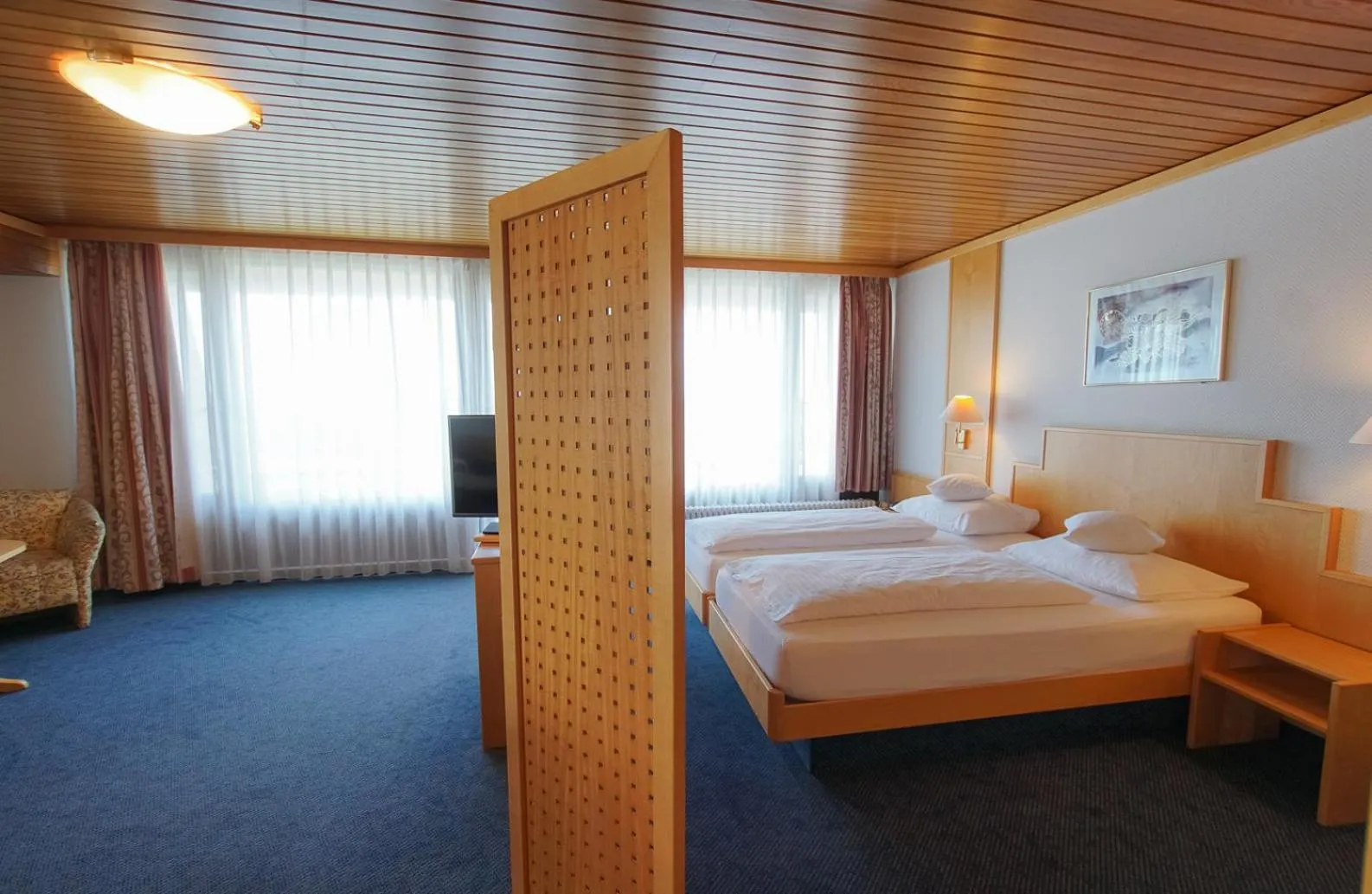 Photo of the whole room, Bed in Hotel Stadt Breisach