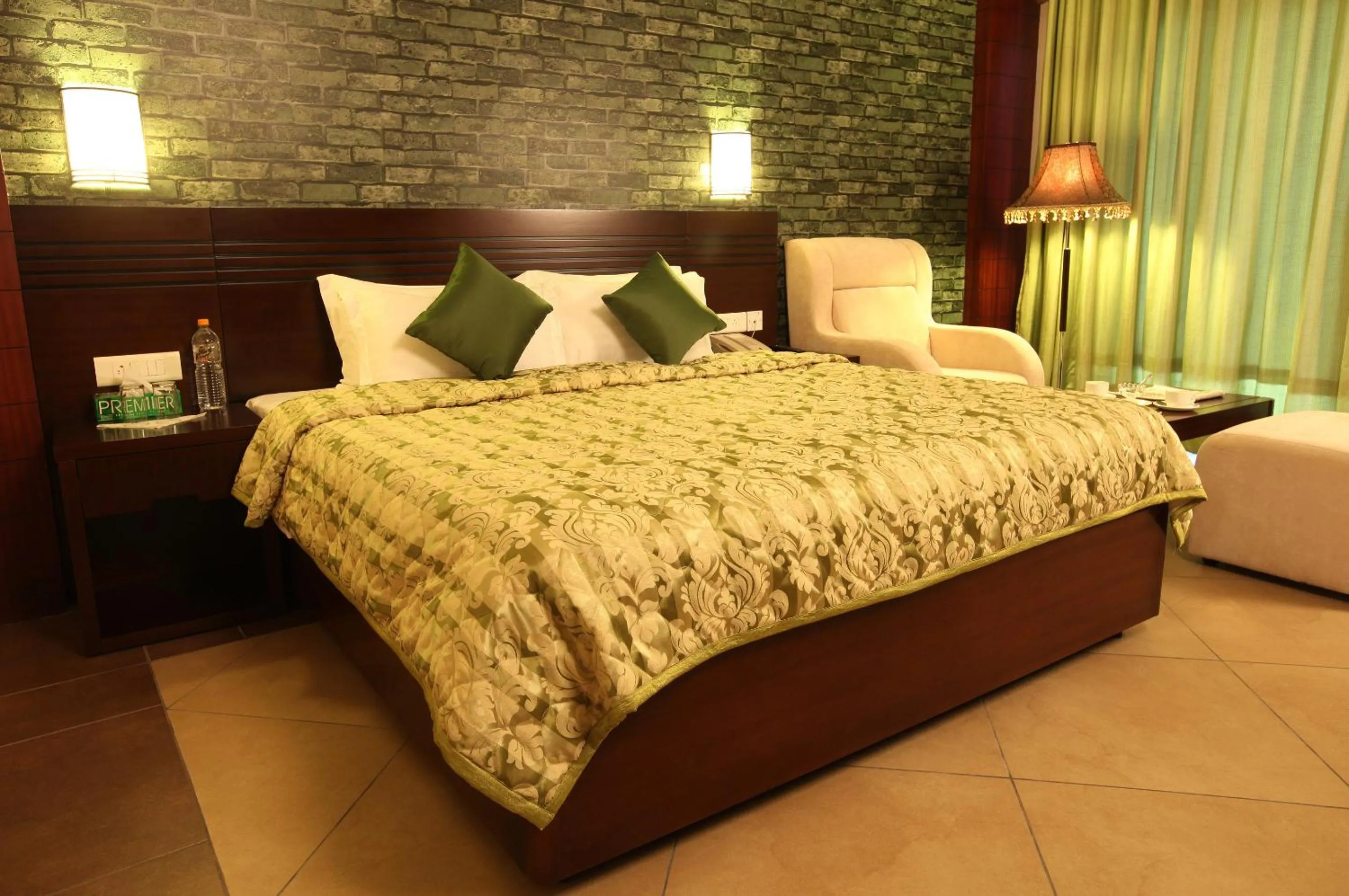 Photo of the whole room, Bed in Hotel All Season