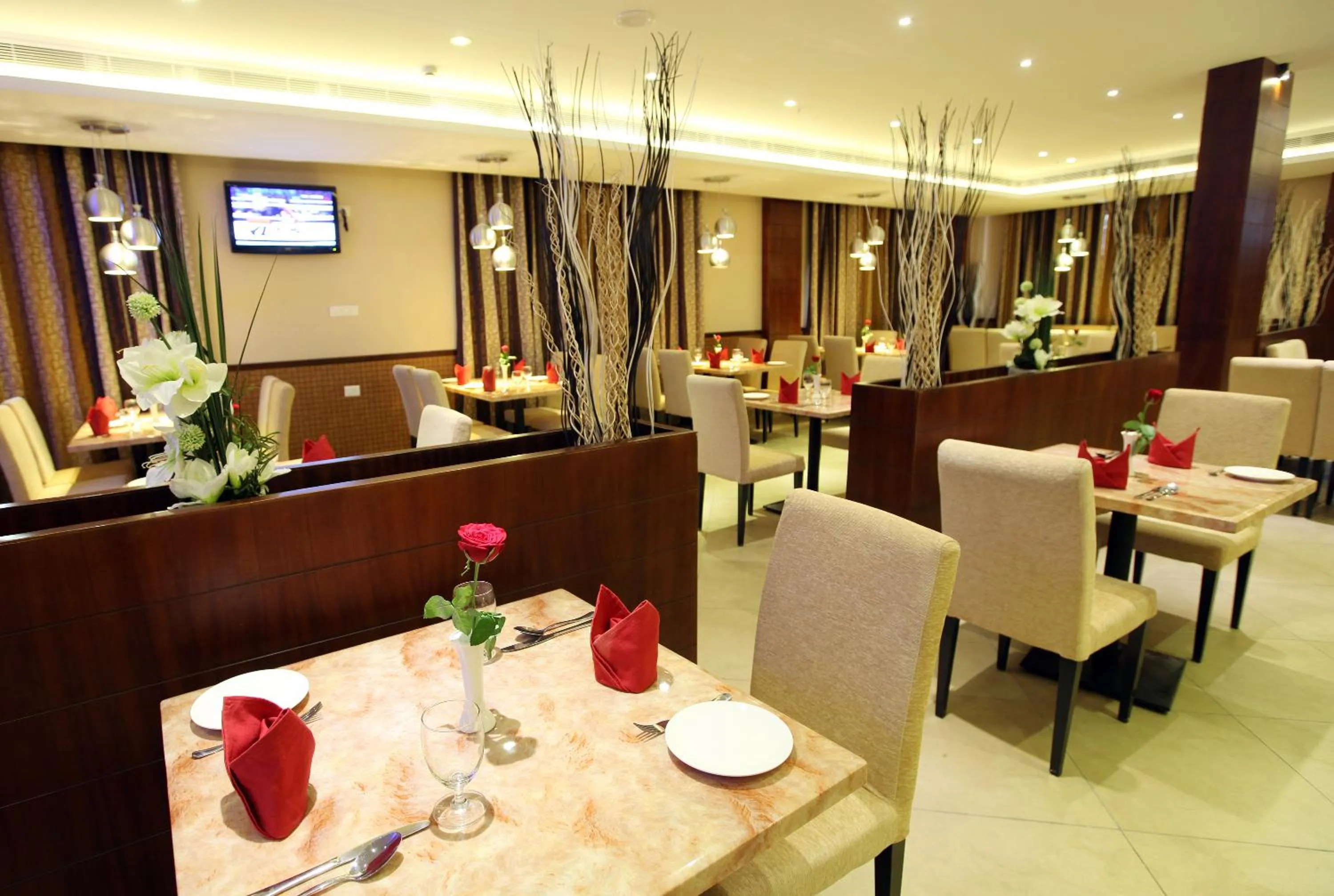 Restaurant/places to eat in Hotel All Season