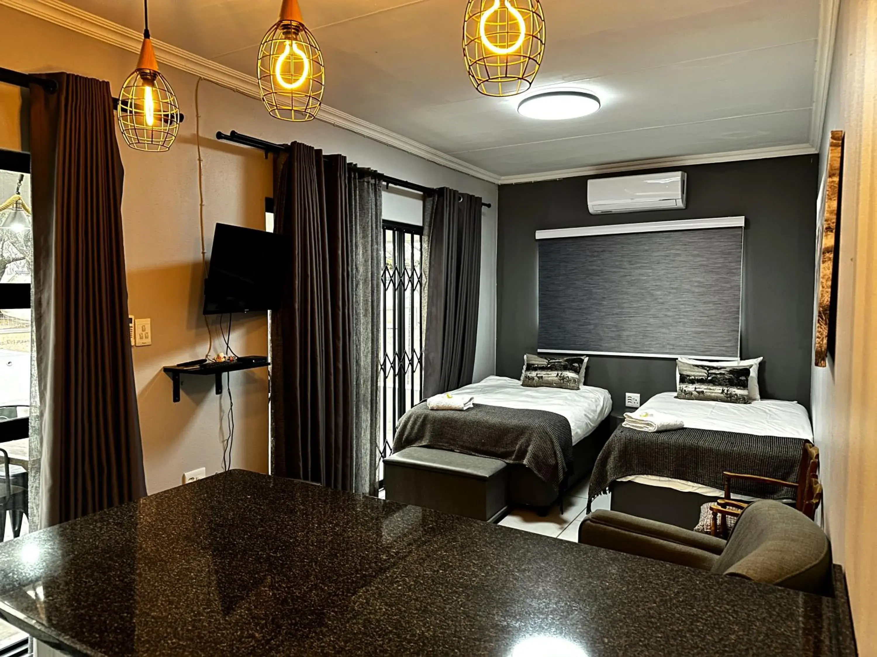 Family Room with Bathroom in Tula Baba Game Lodge Family Room with Bathroom in Tula Baba Game Lodge