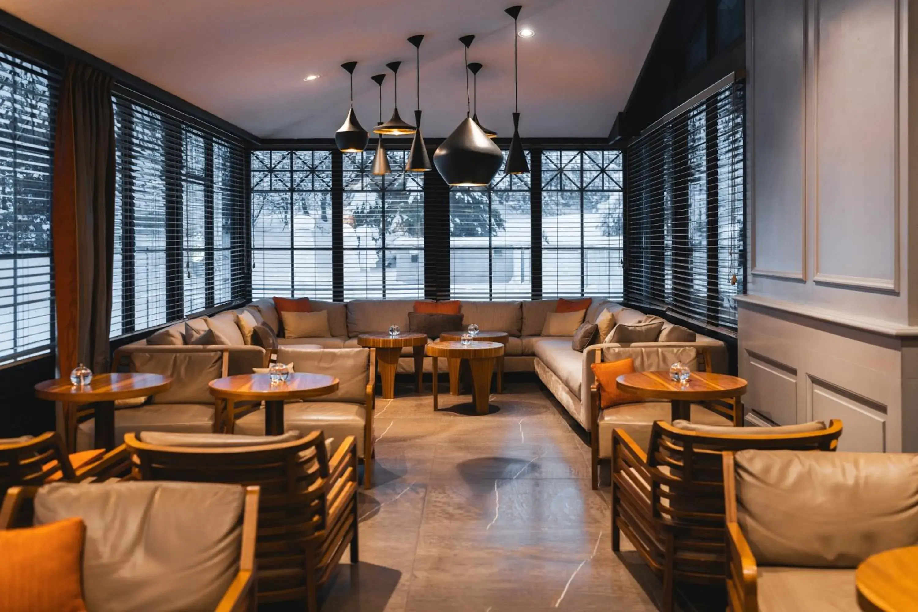 Lounge or bar in Hôtel Mont-Blanc Chamonix Lounge or bar in Hôtel Mont-Blanc Chamonix