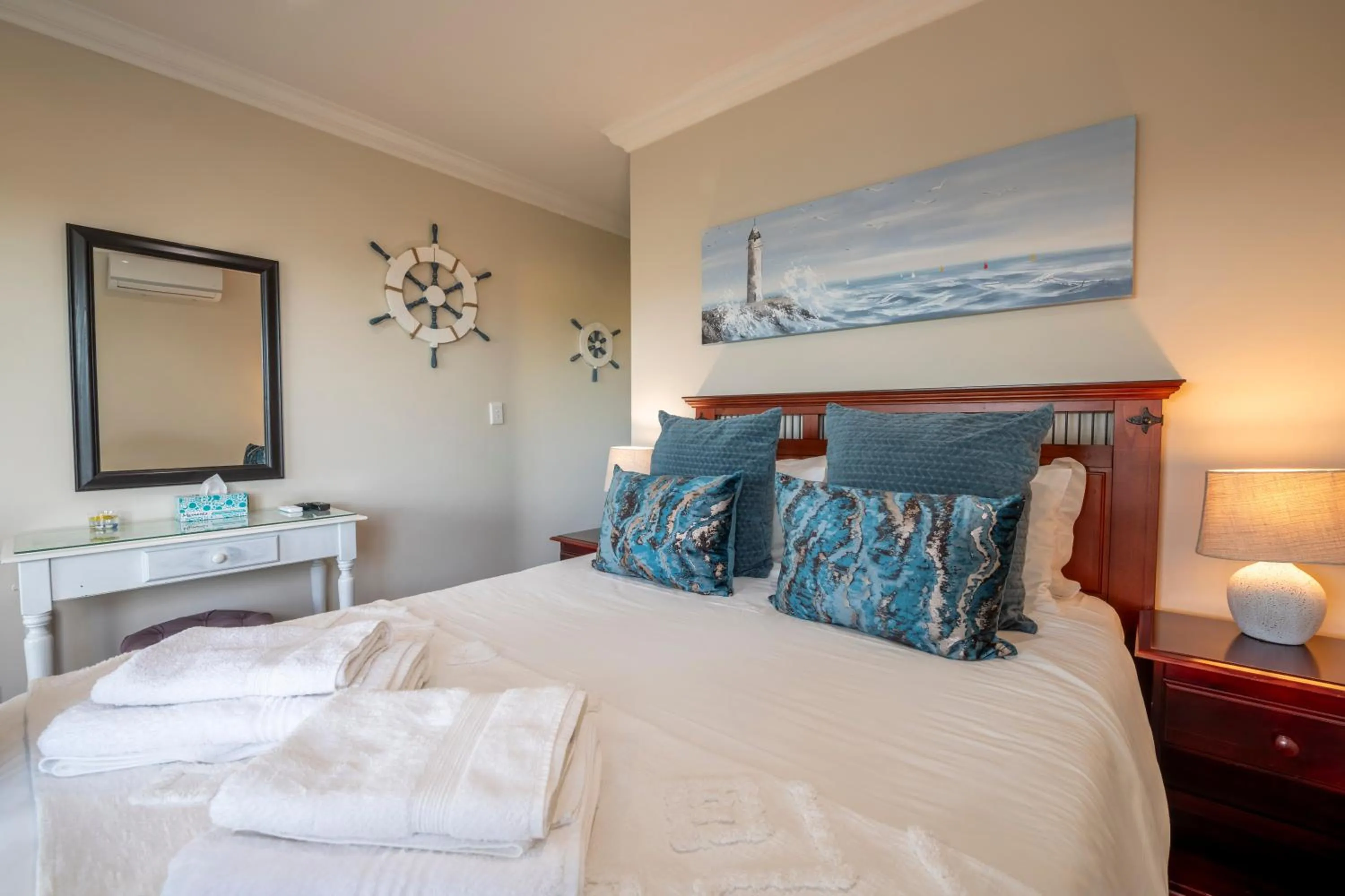 Bedroom, Bed in 6 On Protea