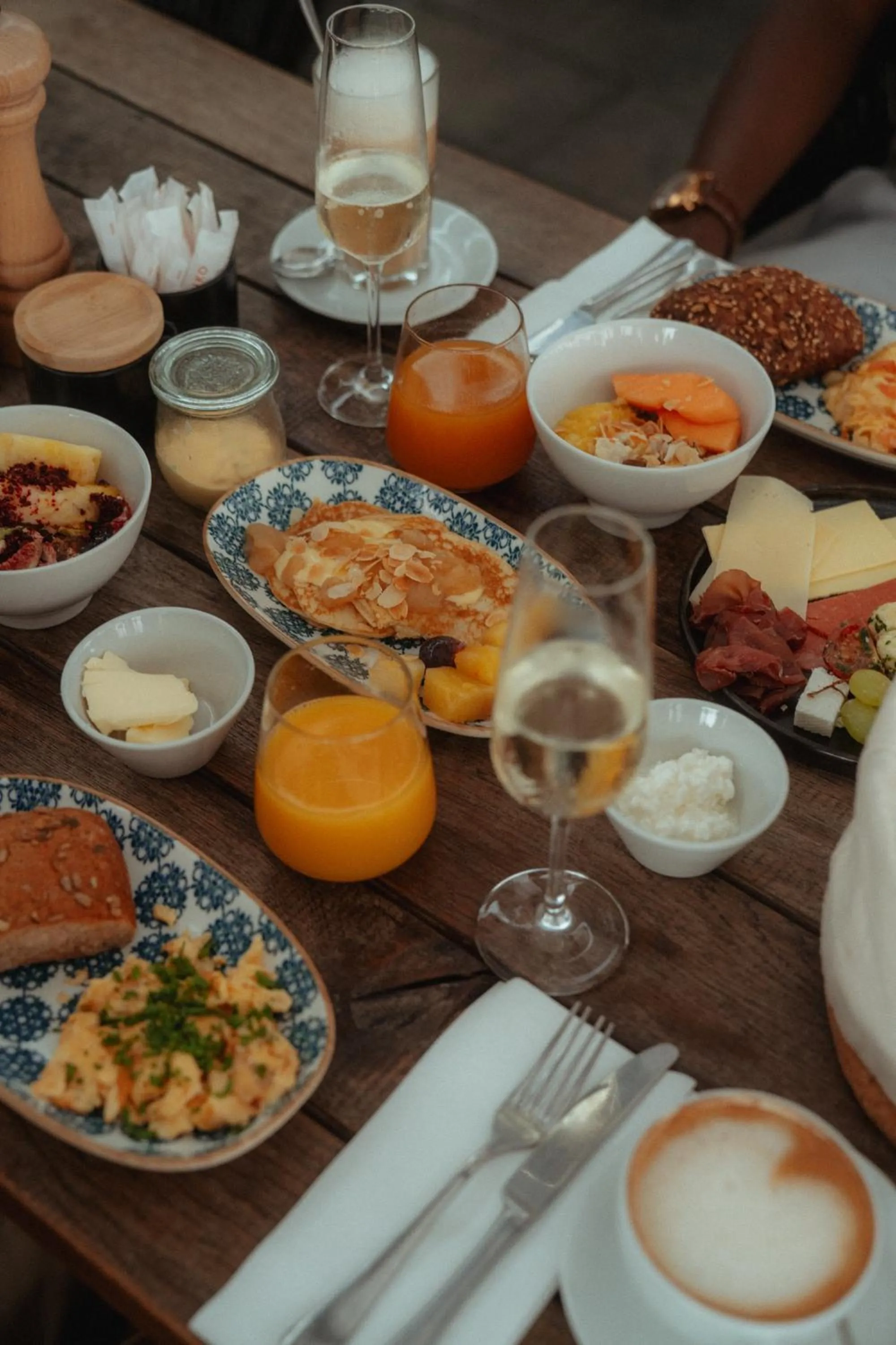 Restaurant/places to eat in LOEV - VELA Hotels