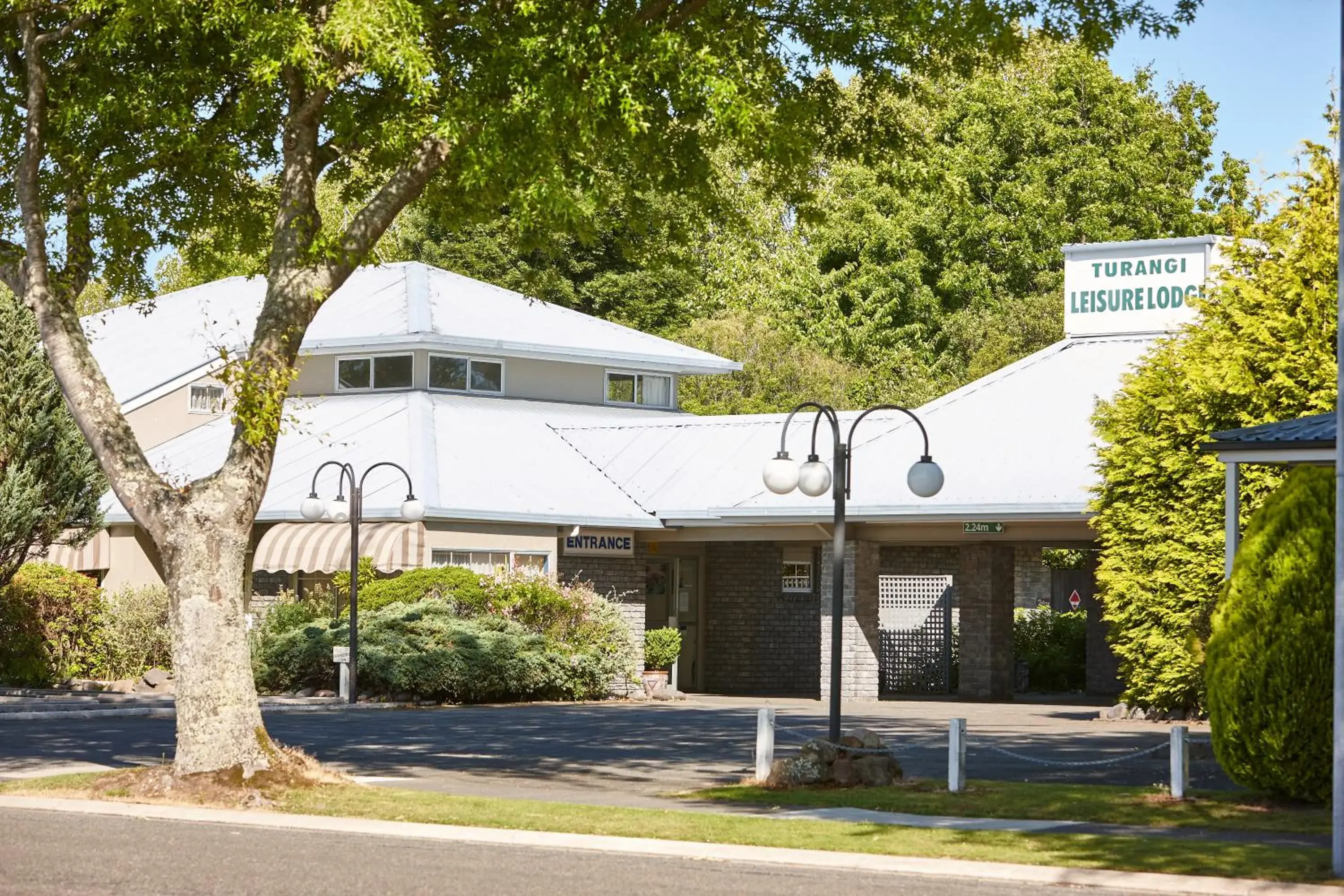Property building in Turangi Leisure Lodge Property building in Turangi Leisure Lodge