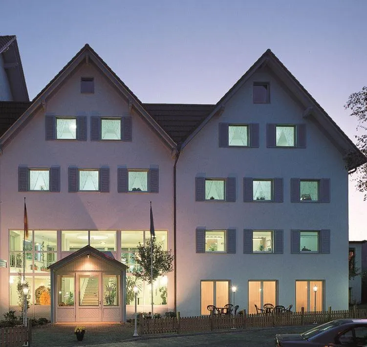 Facade/entrance in Hotel Zur Burg Sternberg