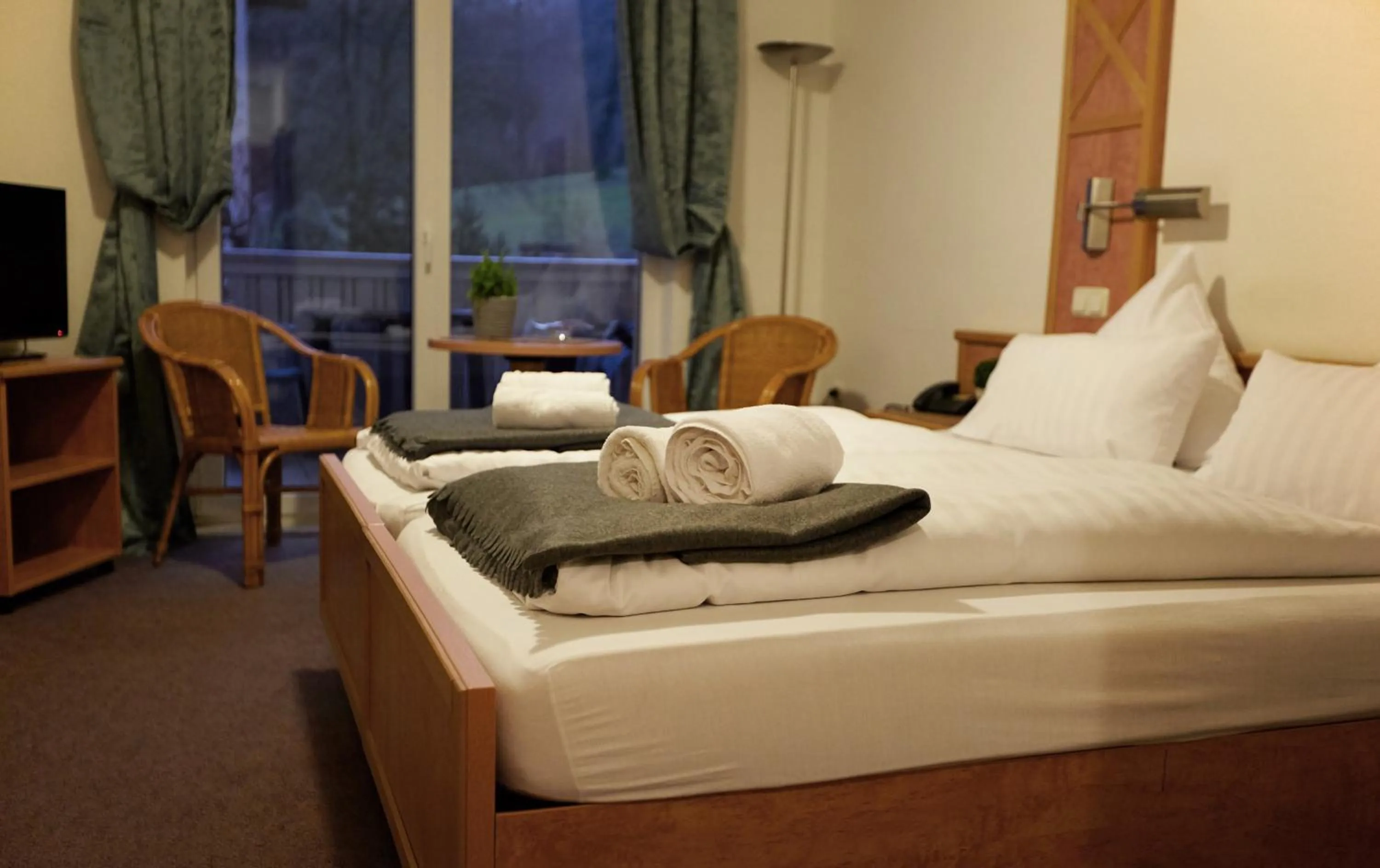 Photo of the whole room, Bed in Hotel Zur Burg Sternberg