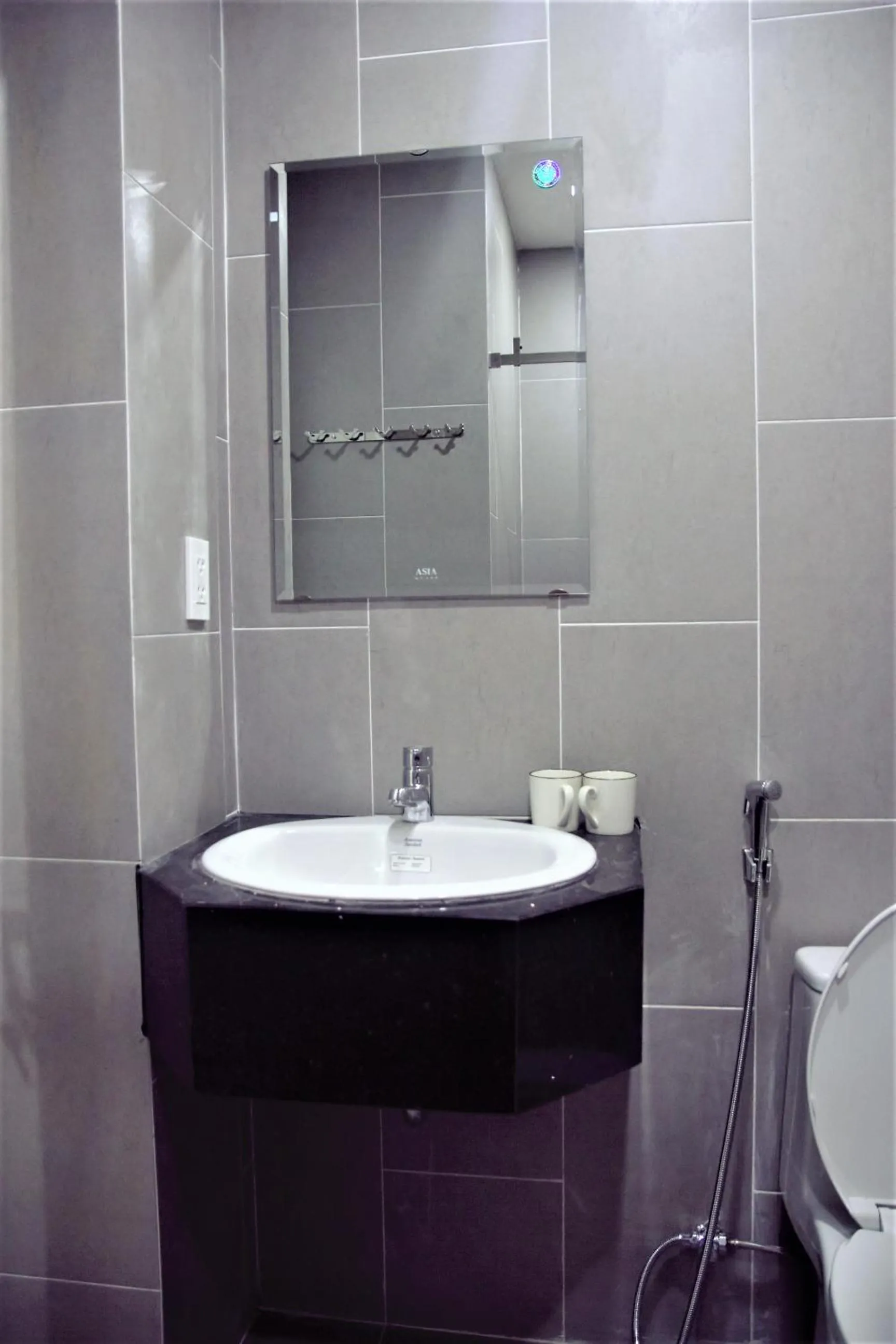 Shower in Lyly's House - Homestay