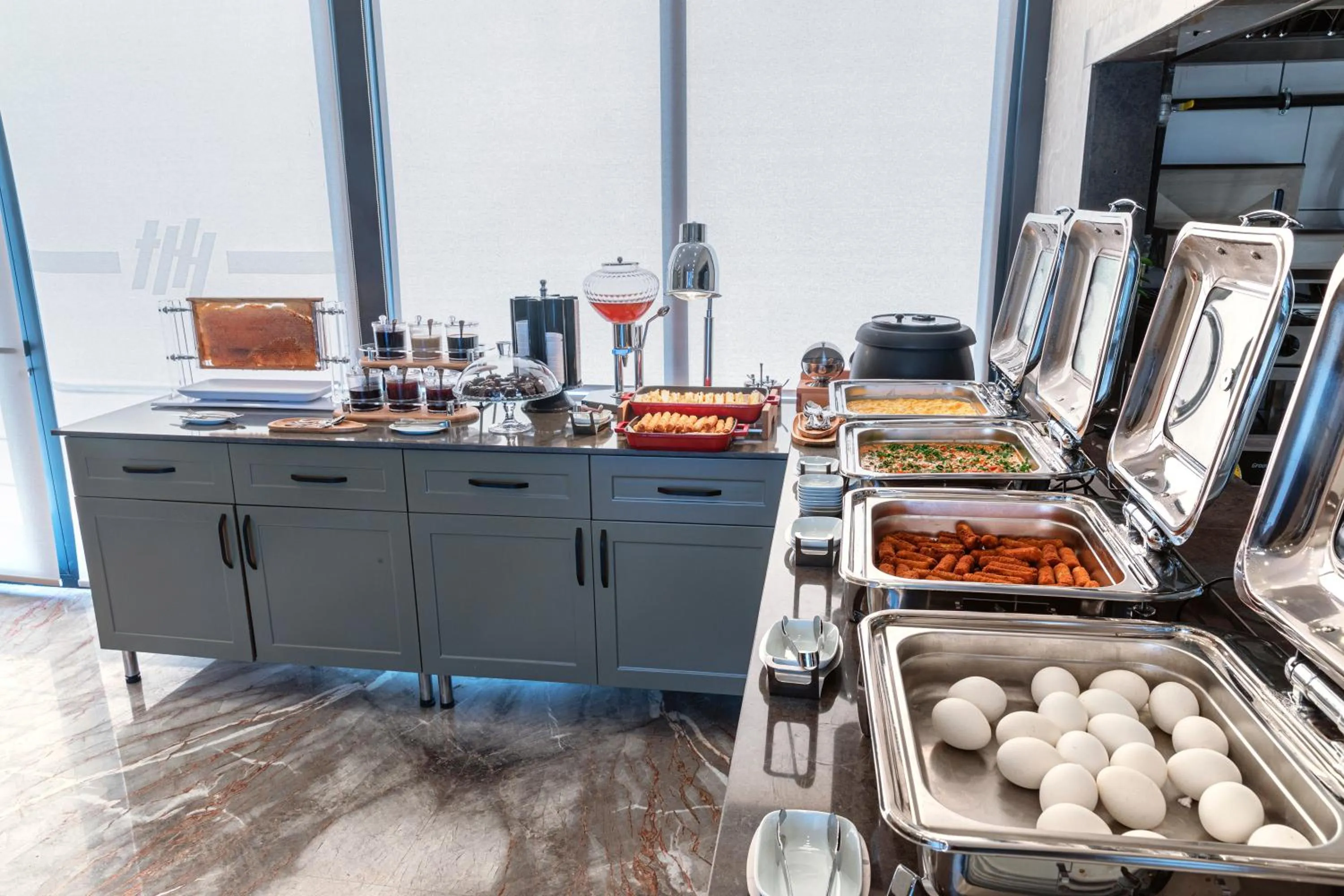 Restaurant/places to eat in The Halich Hotel Istanbul Karakoy - Special Category