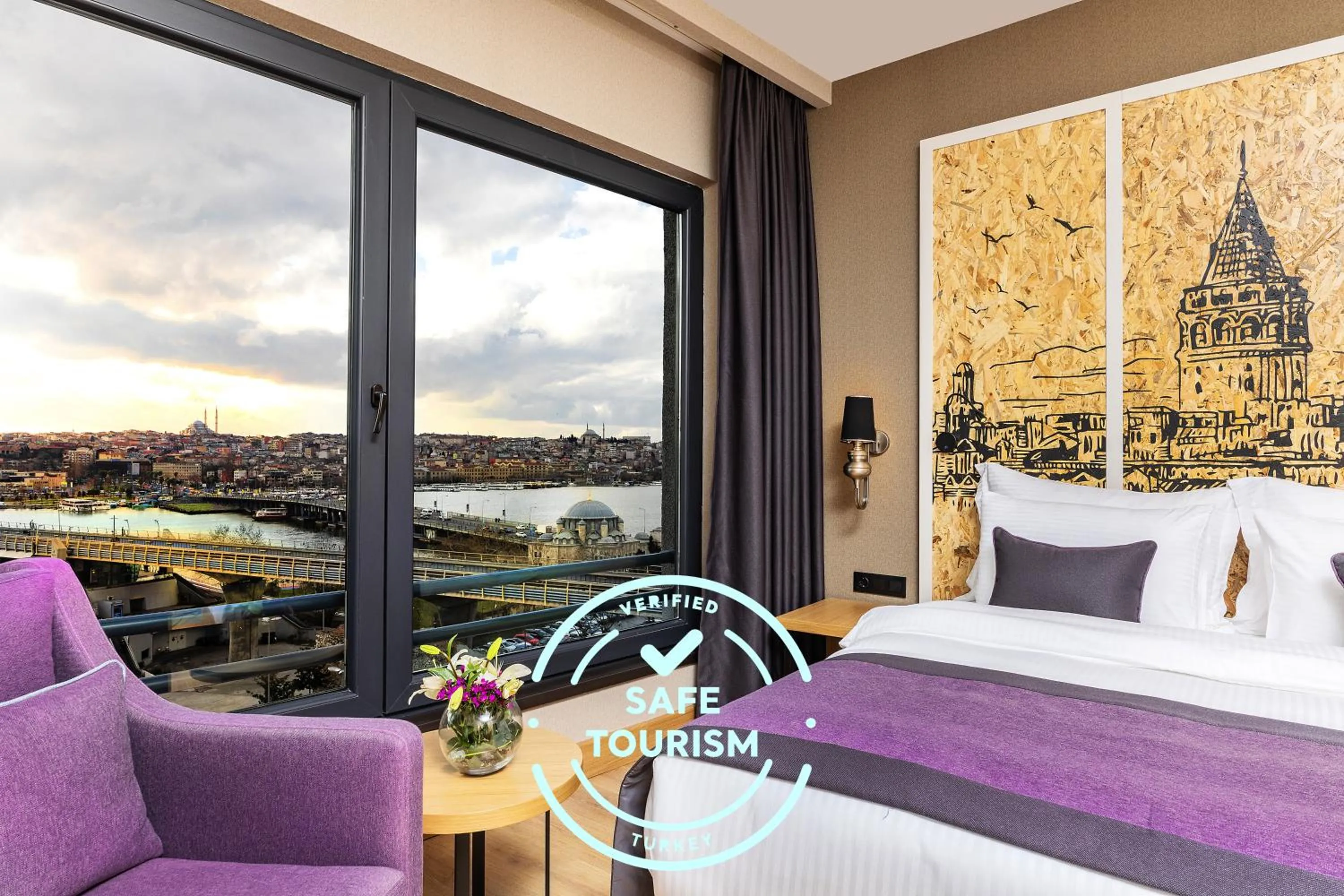 View (from property/room), Bed in The Halich Hotel Istanbul Karakoy - Special Category