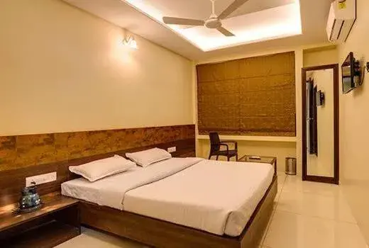 Bedroom, Bed in Hotel Darshan Vishwas Bedroom, Bed in Hotel Darshan Vishwas