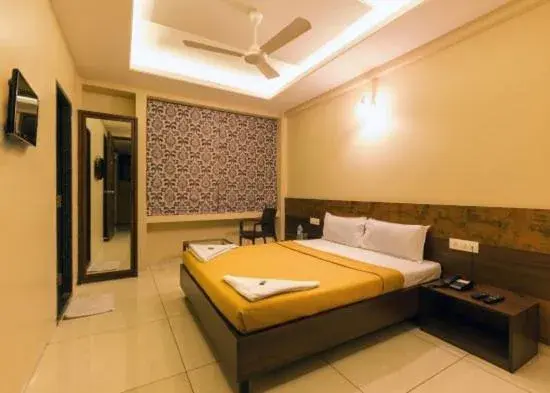 Bedroom, Bed in Hotel Darshan Vishwas Bedroom, Bed in Hotel Darshan Vishwas