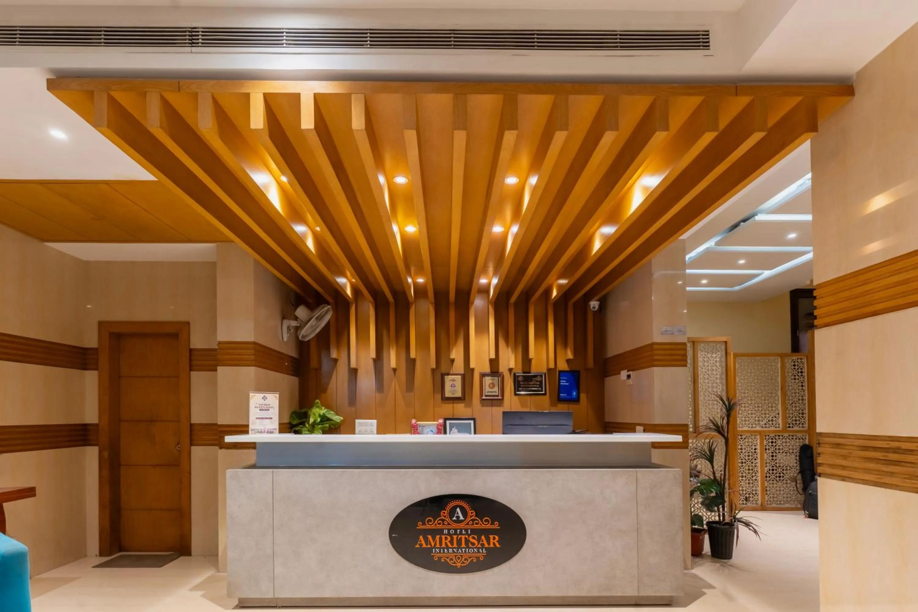 Lobby or reception in Hotel Amritsar International 2 min walk from Amritsar Bus Stand