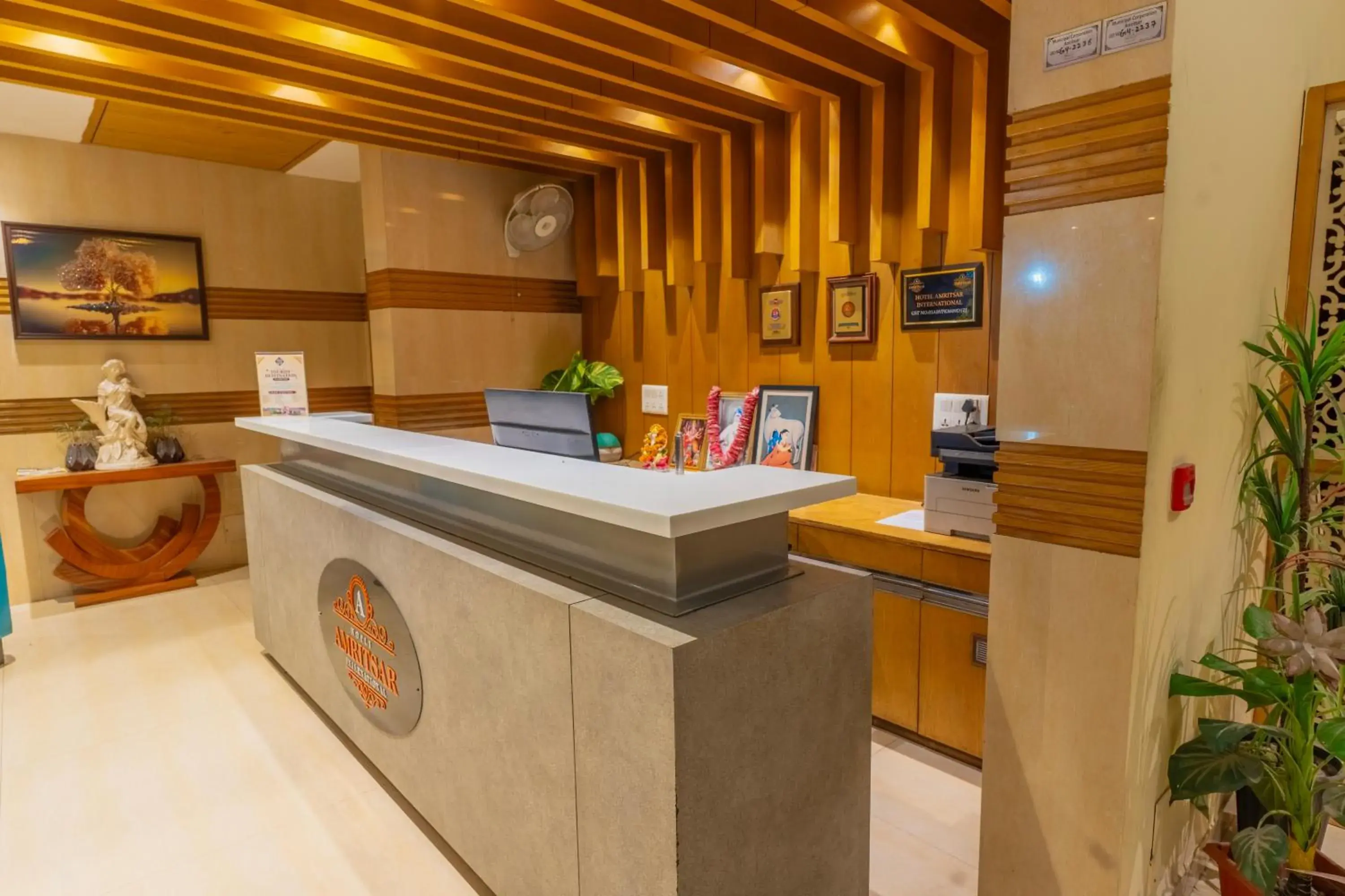 Lobby or reception in Hotel Amritsar International 2 min walk from Amritsar Bus Stand Lobby or reception in Hotel Amritsar International 2 min walk from Amritsar Bus Stand