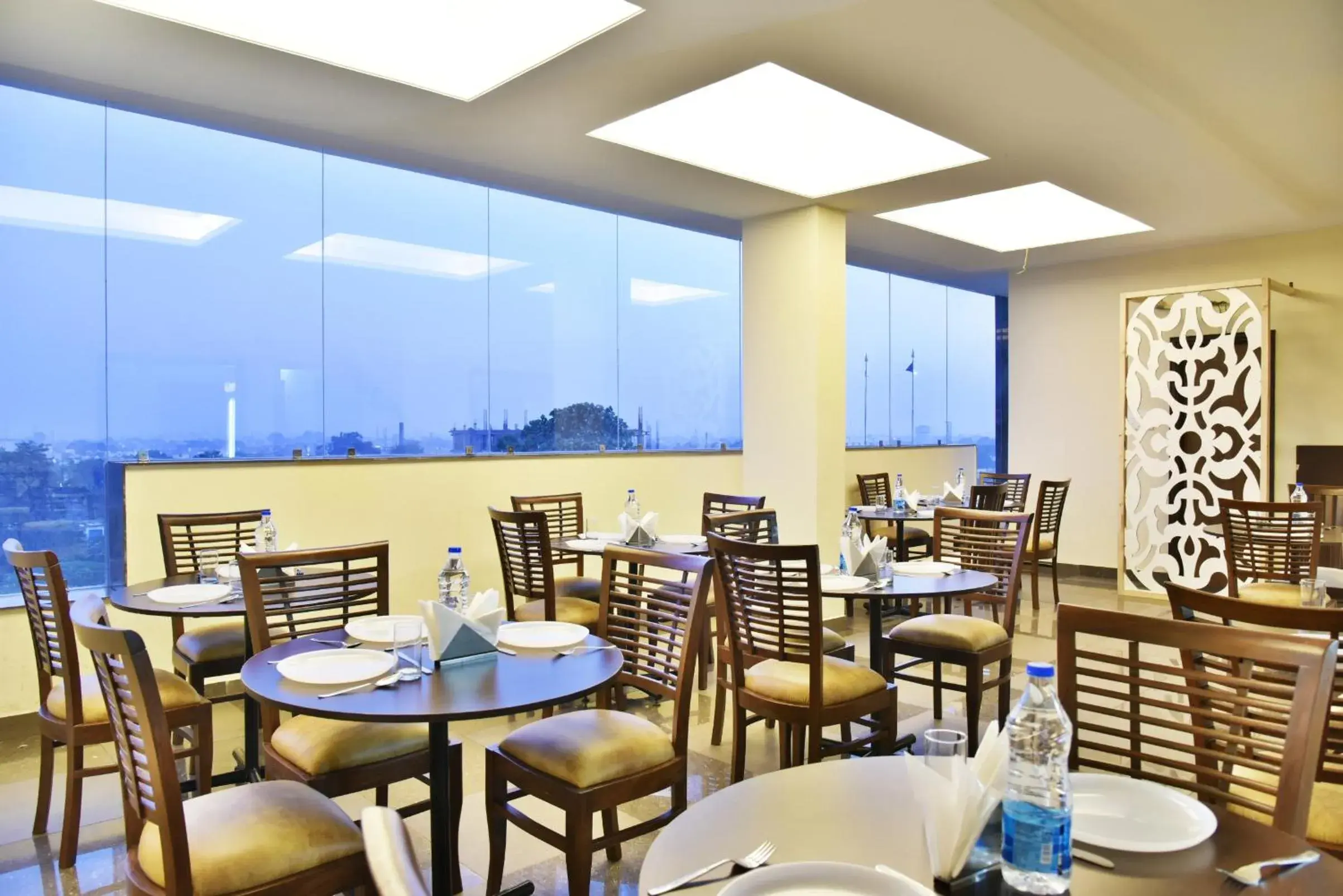 Restaurant/places to eat in Hotel Amritsar International 2 min walk from Amritsar Bus Stand Restaurant/places to eat in Hotel Amritsar International 2 min walk from Amritsar Bus Stand