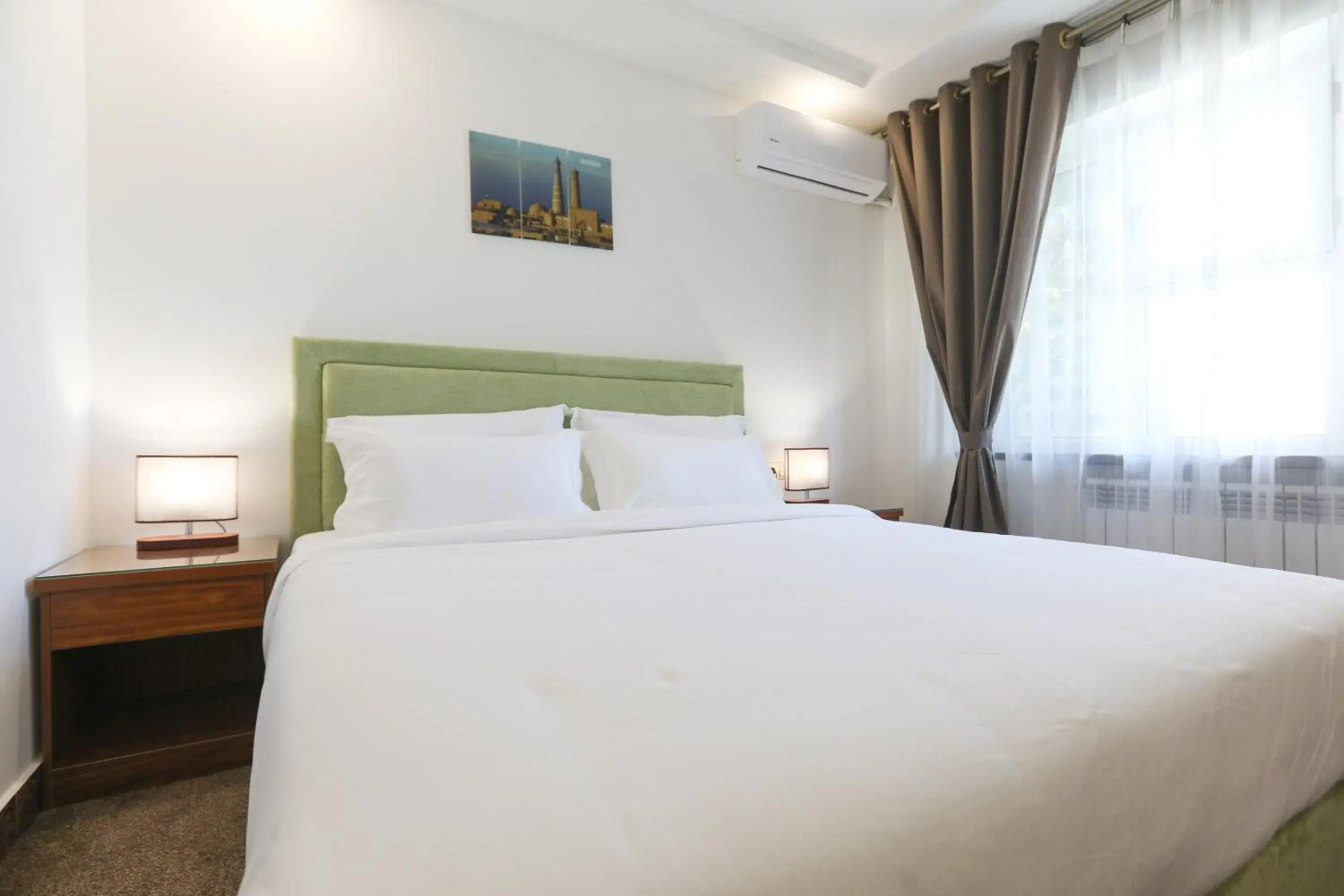 Standard Double Room - single occupancy in Sunrise Hotel Standard Double Room - single occupancy in Sunrise Hotel
