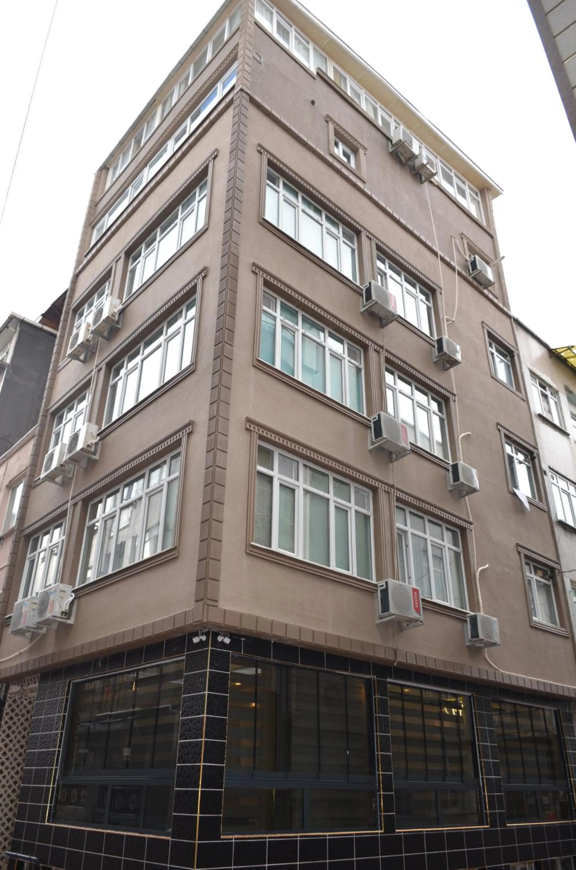 Property building in TABRİZ HOTEL