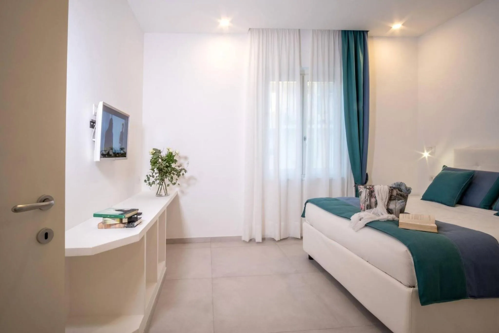 Bed in SorrentoVibes - Family Apartment in Sorrento Centre