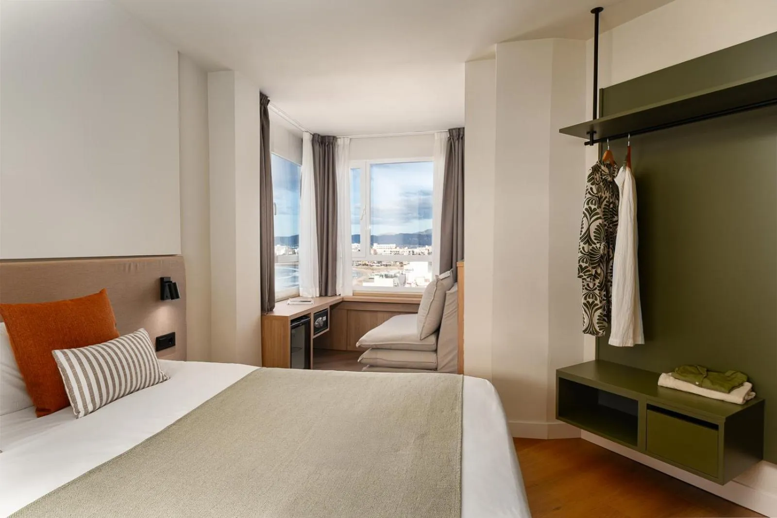 Bedroom, Bed in FERGUS Style Palma Beach - Adults Only