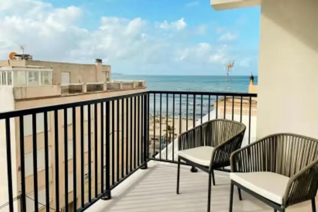 Twin Room with Lateral Sea View in FERGUS Style Palma Beach - Adults Only Twin Room with Lateral Sea View in FERGUS Style Palma Beach - Adults Only